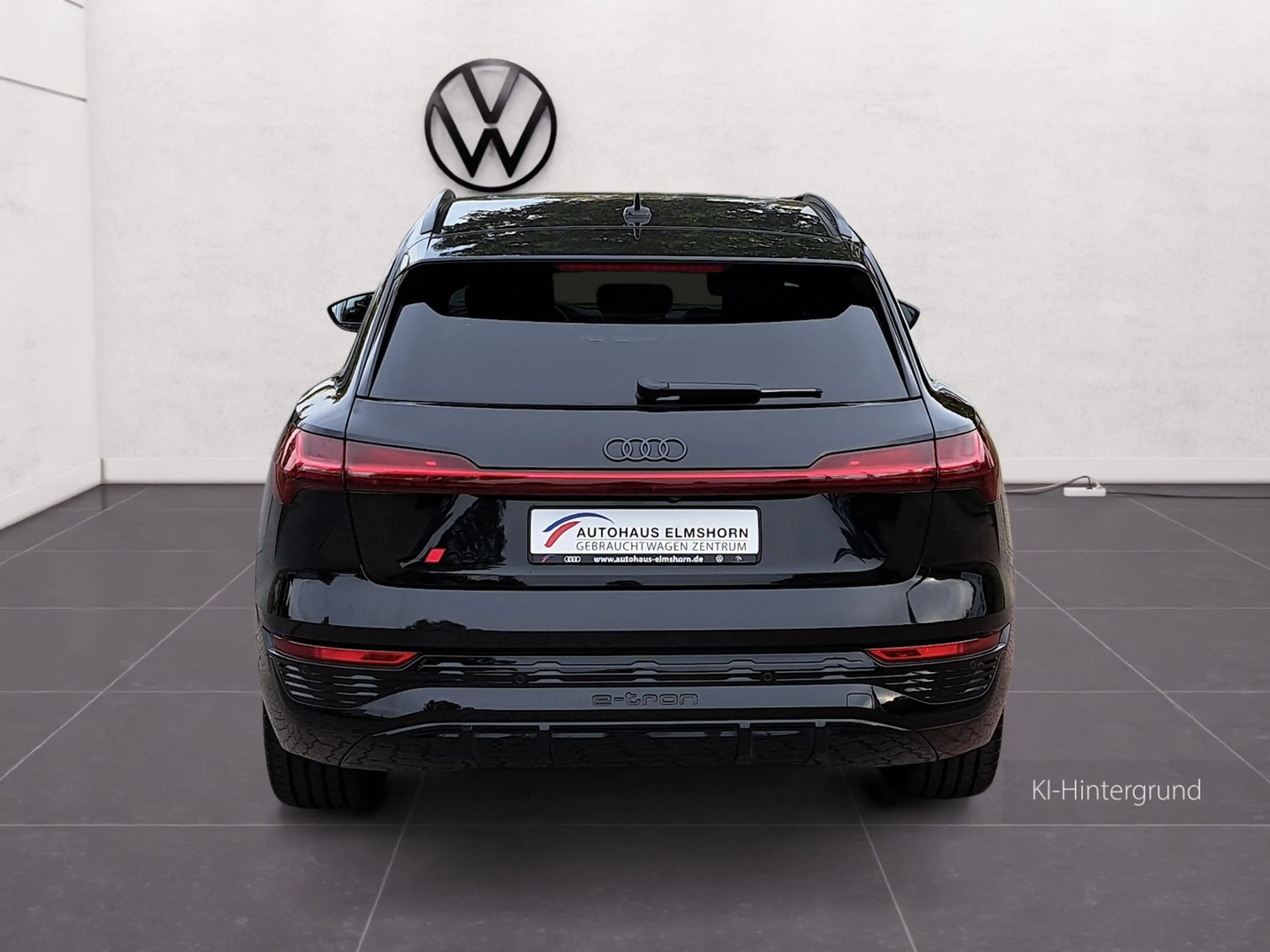 Audi Q8 e-tron 55 quattro S line PANO AHK NAV HEAD 21" AIR 4xKAM — photo 6