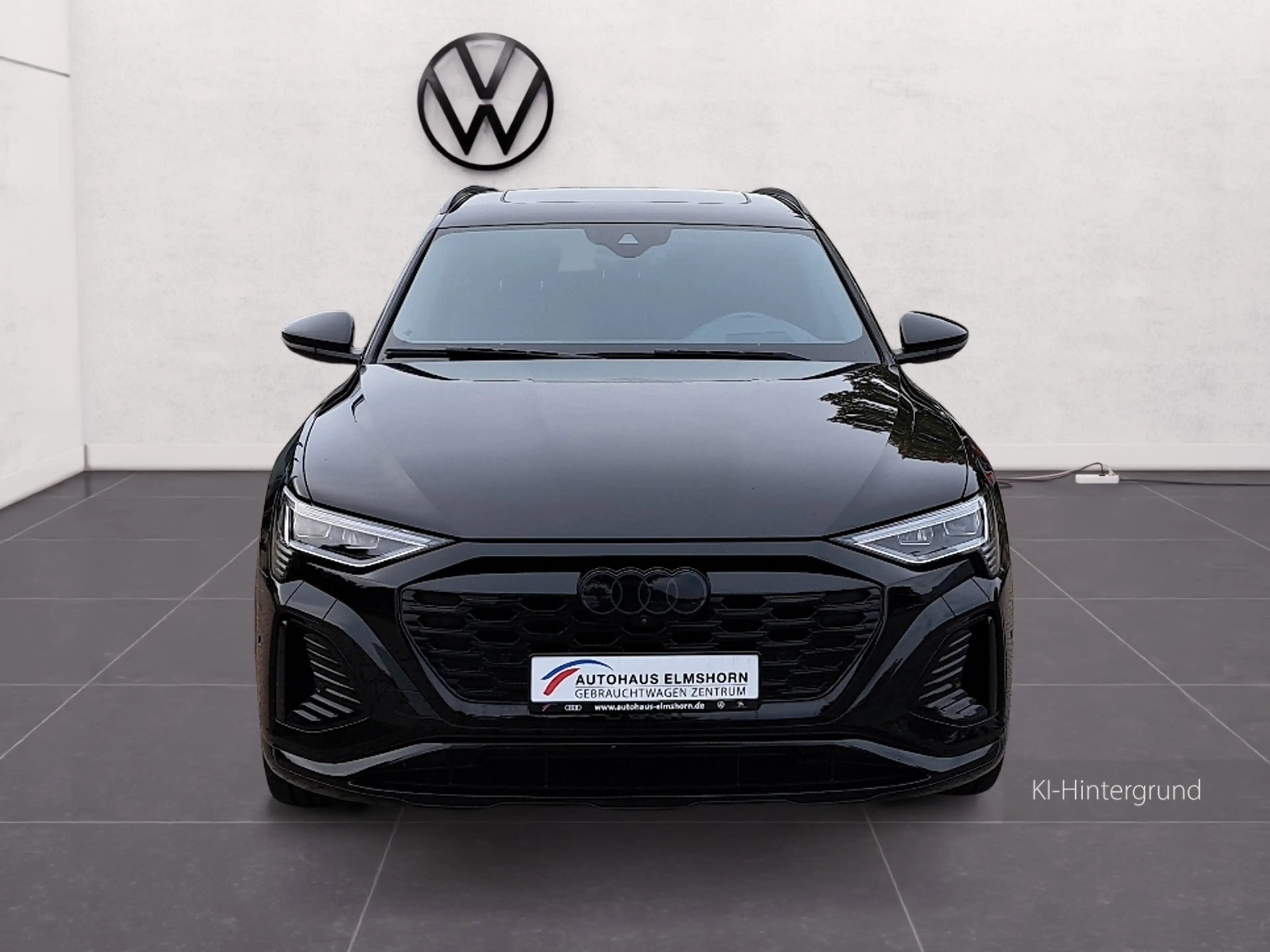 Audi Q8 e-tron 55 quattro S line PANO AHK NAV HEAD 21" AIR 4xKAM