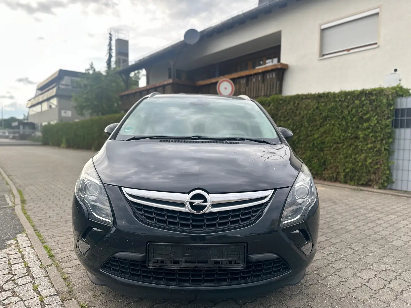 Opel Zafira Tourer Innovation*Automatik*Klimaauto*AHK*Xenon* Schwarz - 2