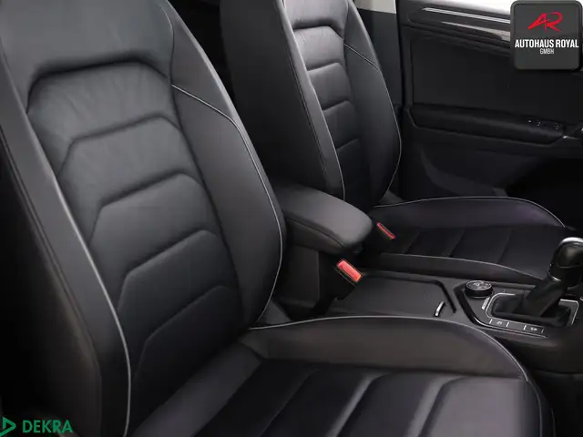 Volkswagen Tiguan view 12