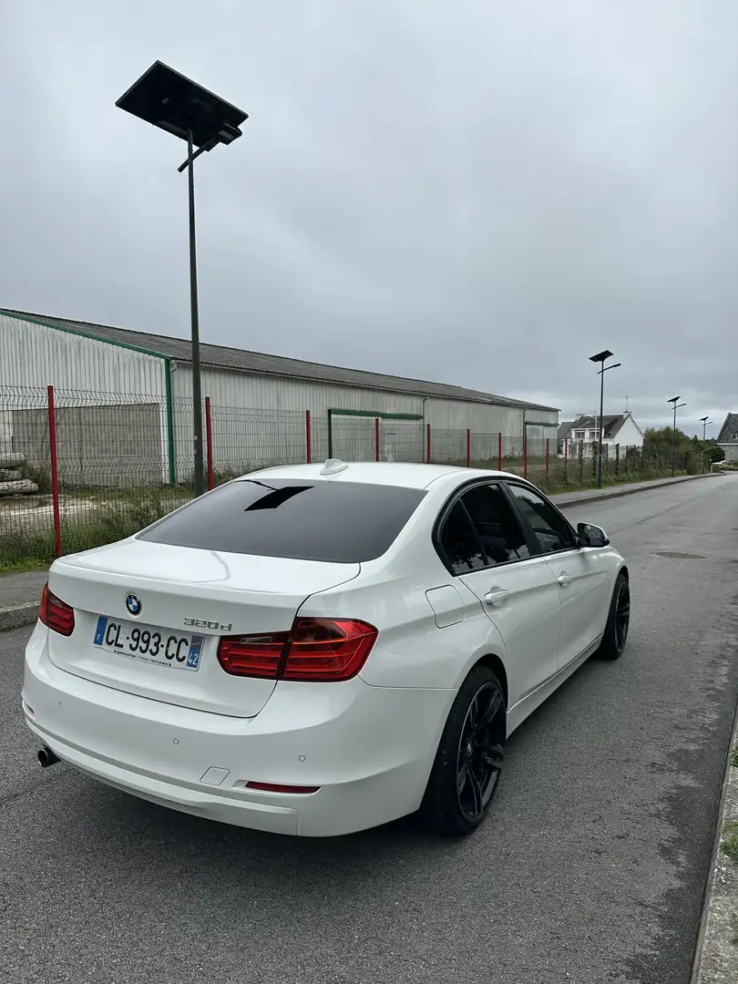 BMW 320 320d 184 ch Edition Executive - 2