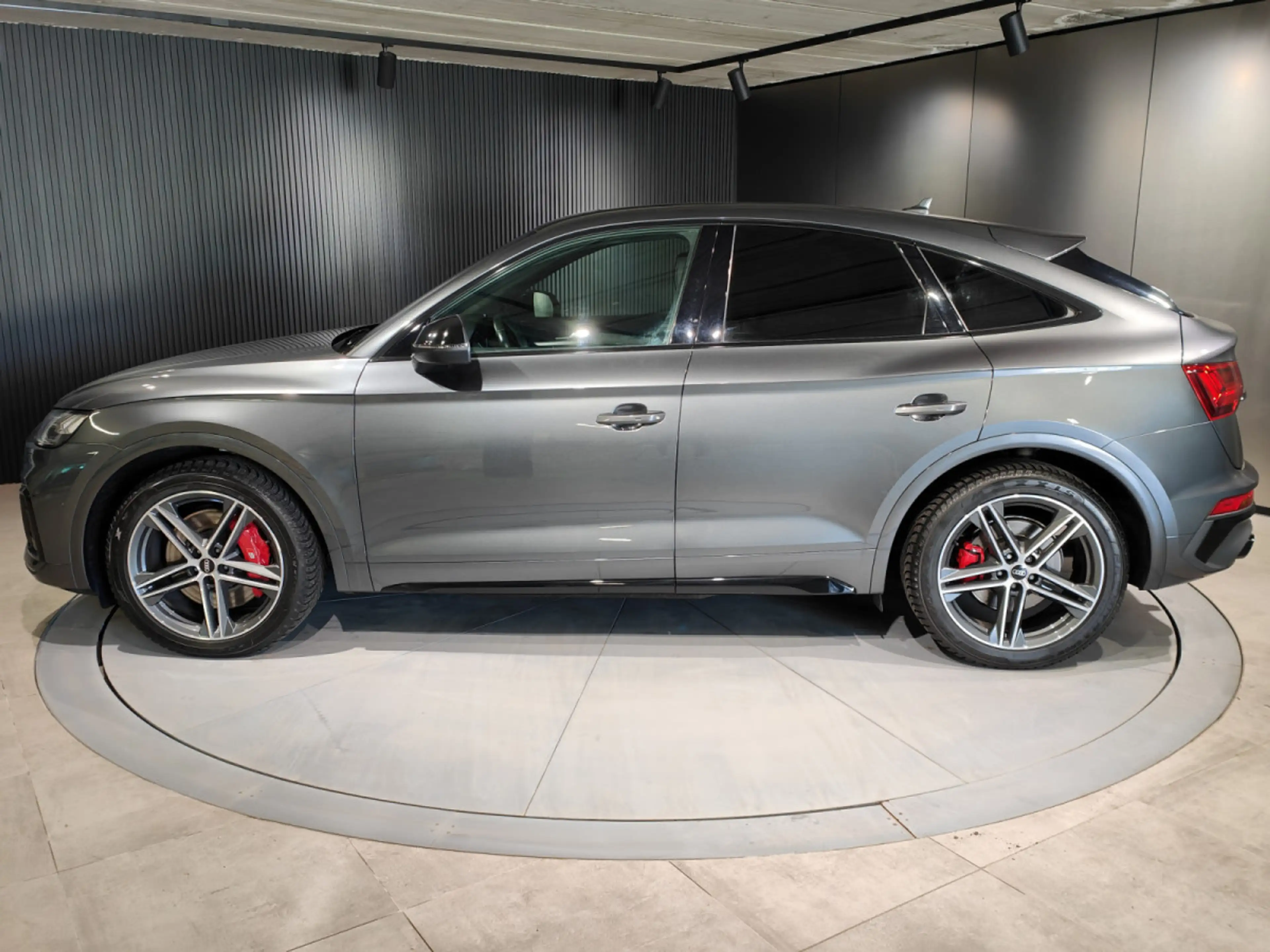 Audi SQ5 3.0 TDI V6 SPORTBACK CARPLAY TOIT OUV CAMERA SIEGE — photo 5