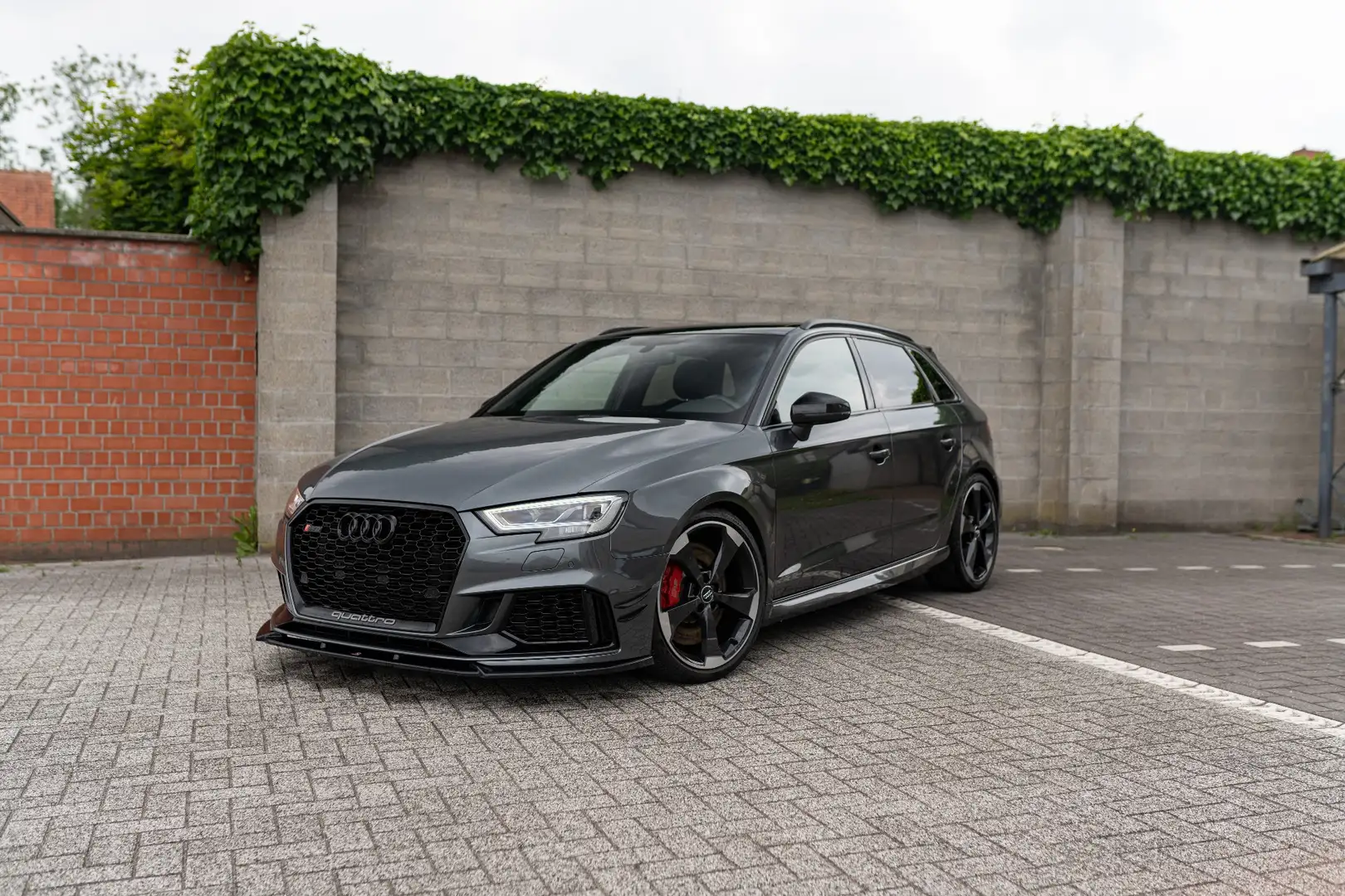 Audi RS3 Sportback S tronic - 1