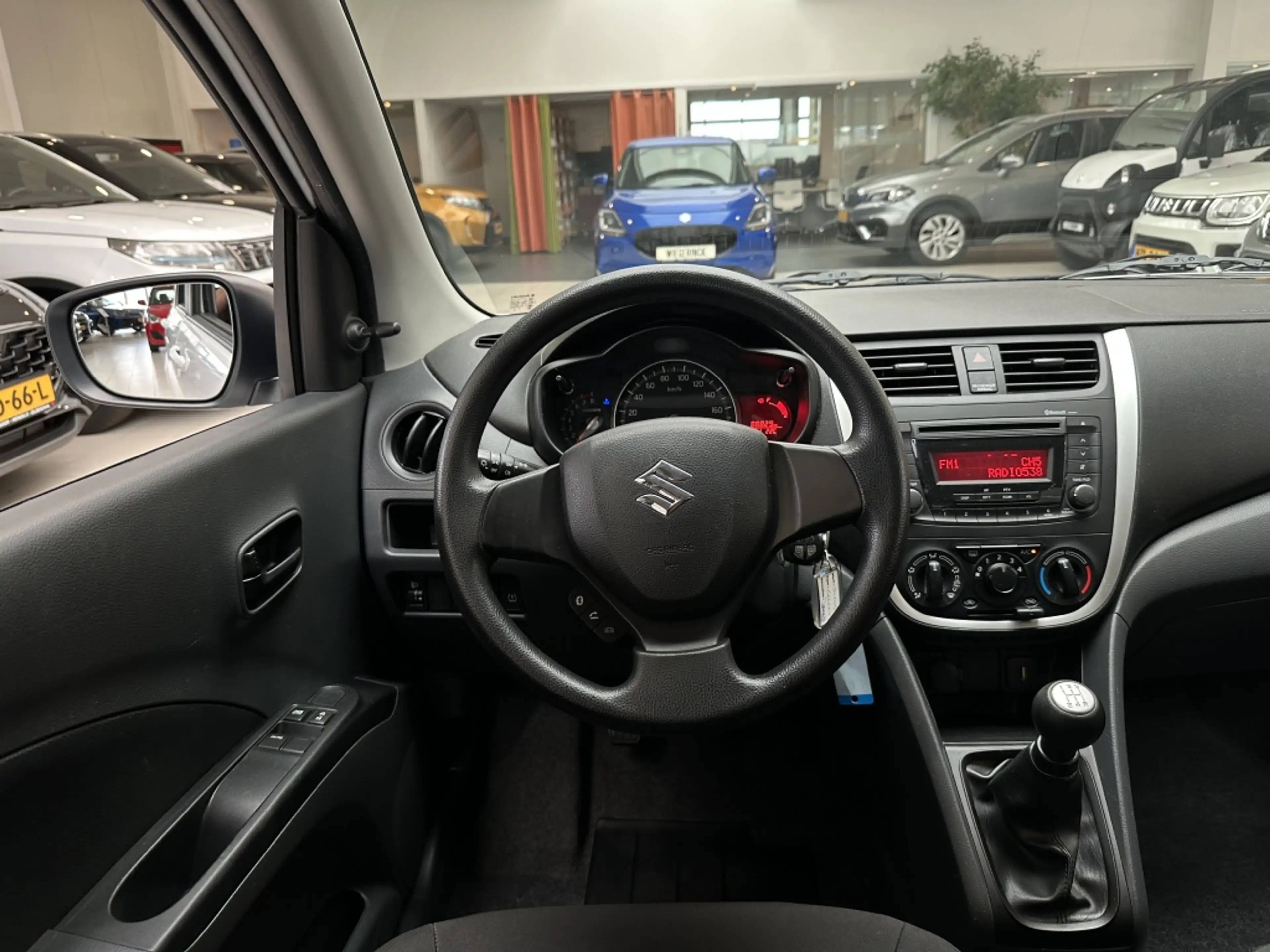 Suzuki Celerio 1.0 Comfort [BLUETOOTH I AIRCO I RADIO I ALL-SEASO — photo 2