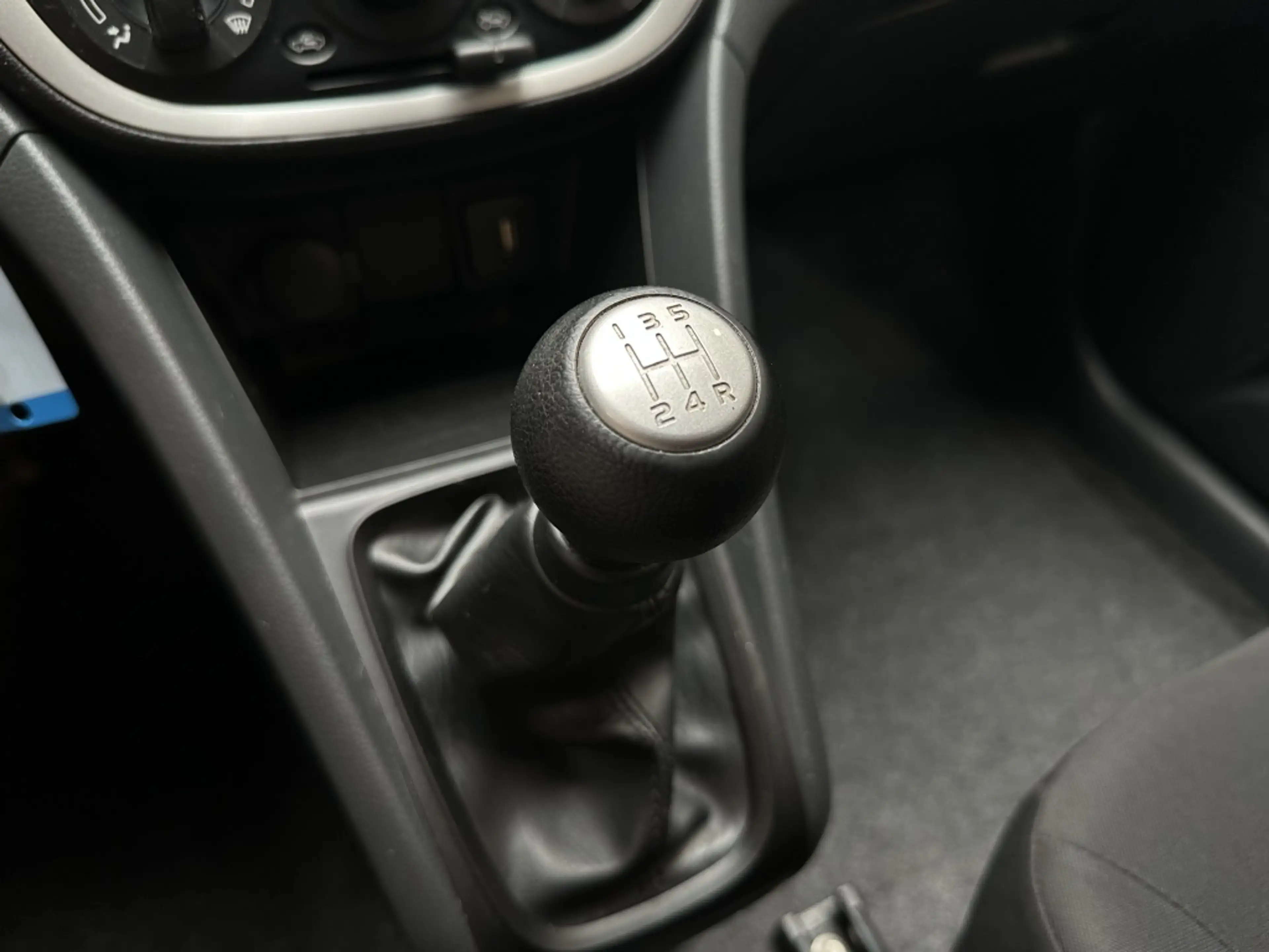 Suzuki Celerio 1.0 Comfort [BLUETOOTH I AIRCO I RADIO I ALL-SEASO — photo 13