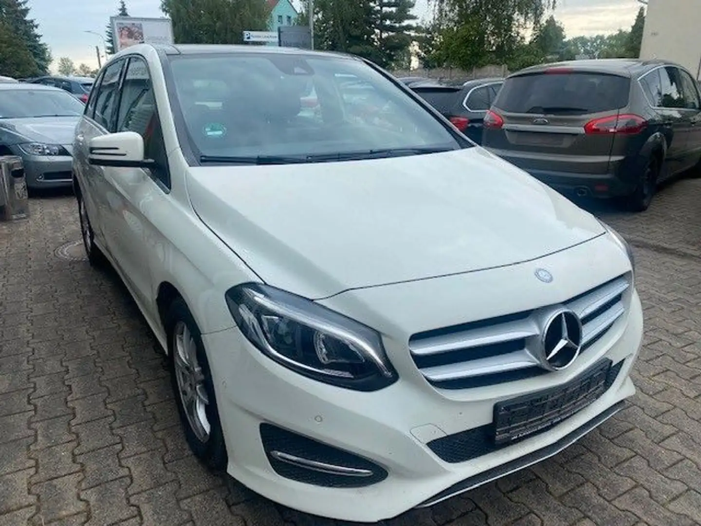 Mercedes-Benz B 200 B -Klasse B 200 CDI / d Bílá - 2