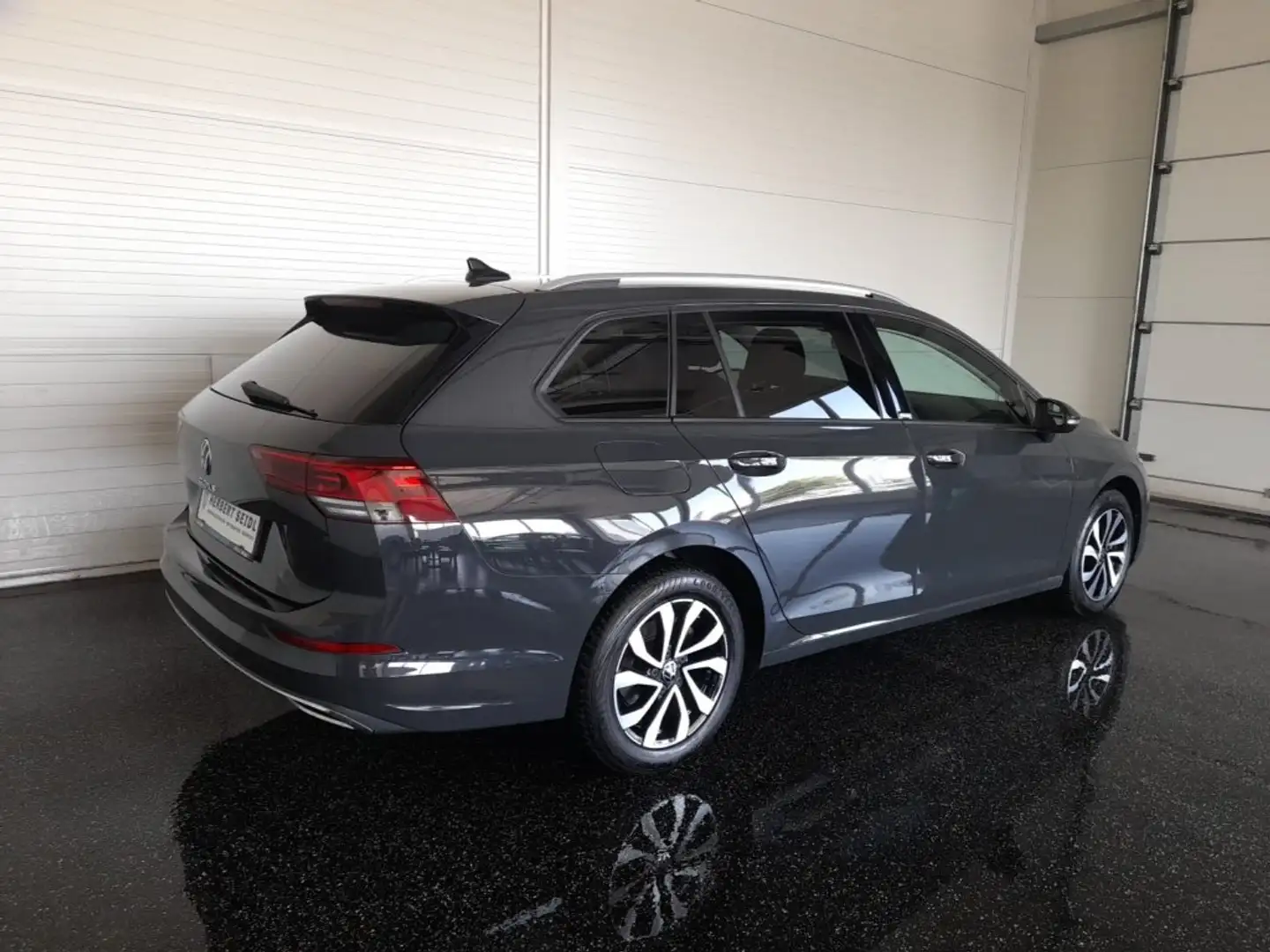 Volkswagen Golf VIII Variant ACTIVE 2,0 TDI *VOLL-LED MIT FLA / VIRTUELL PRO / NAVI / SHZG / VERKEHRSZEICHEN & SPURHALTEASSIST* Grau - 2