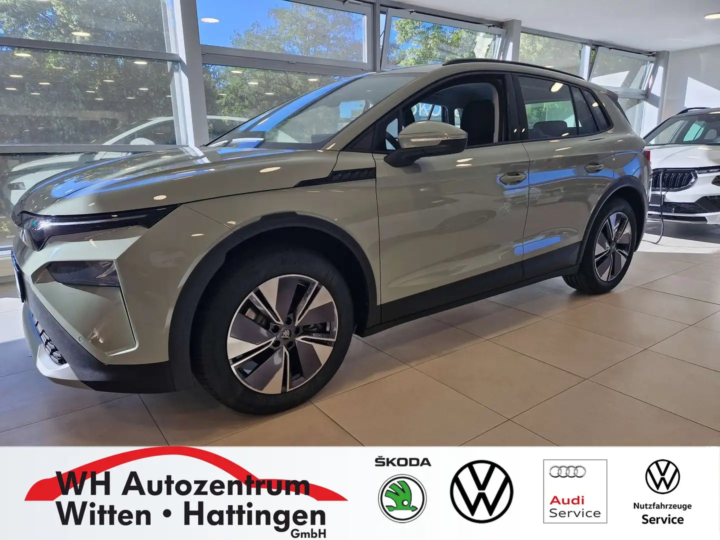 Skoda Elroq 50 Tour NAVI AHK REARVIEW LED Vert - 1