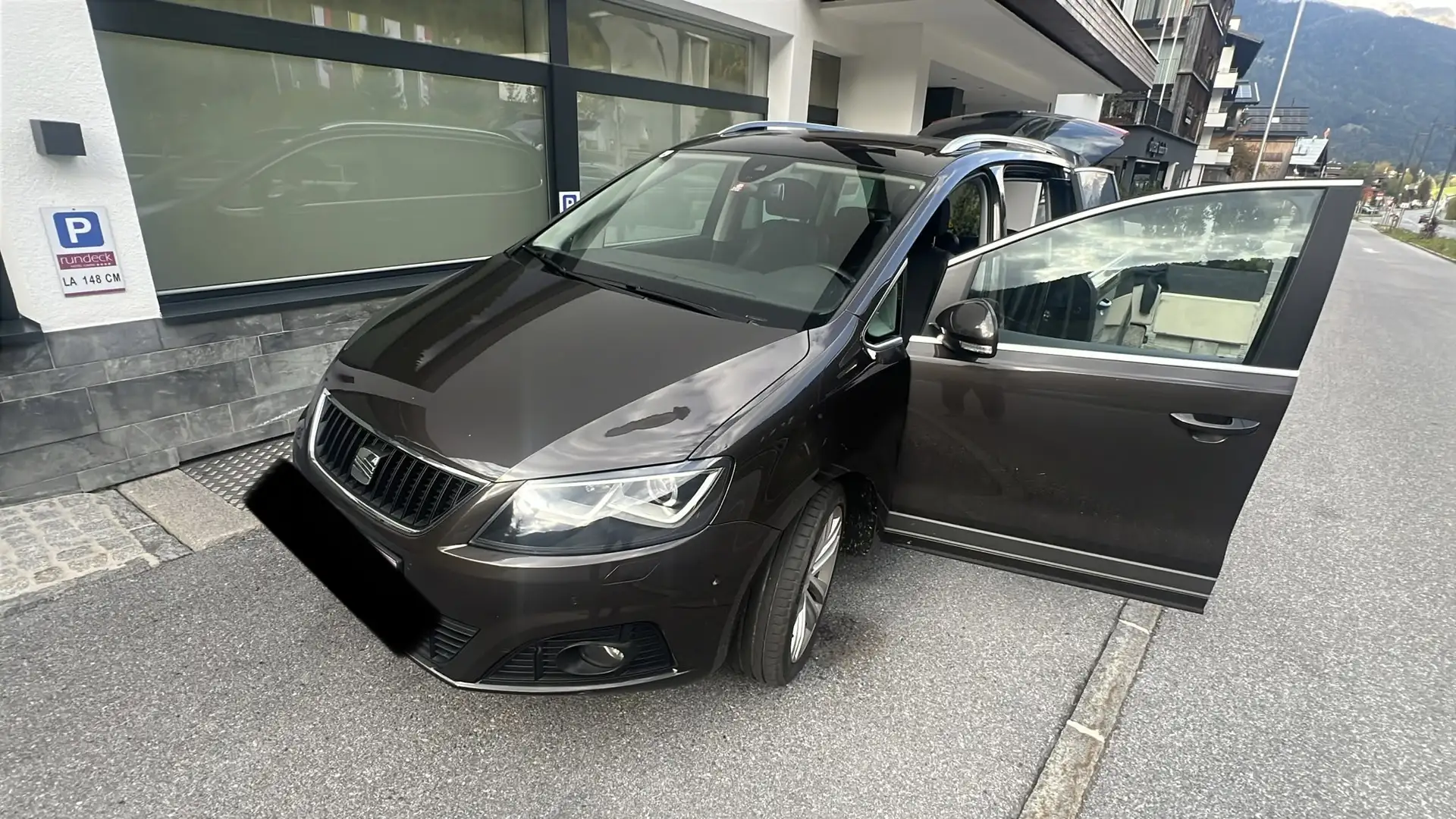 SEAT Alhambra GT 2,0 TDI CR DSG Braun - 1