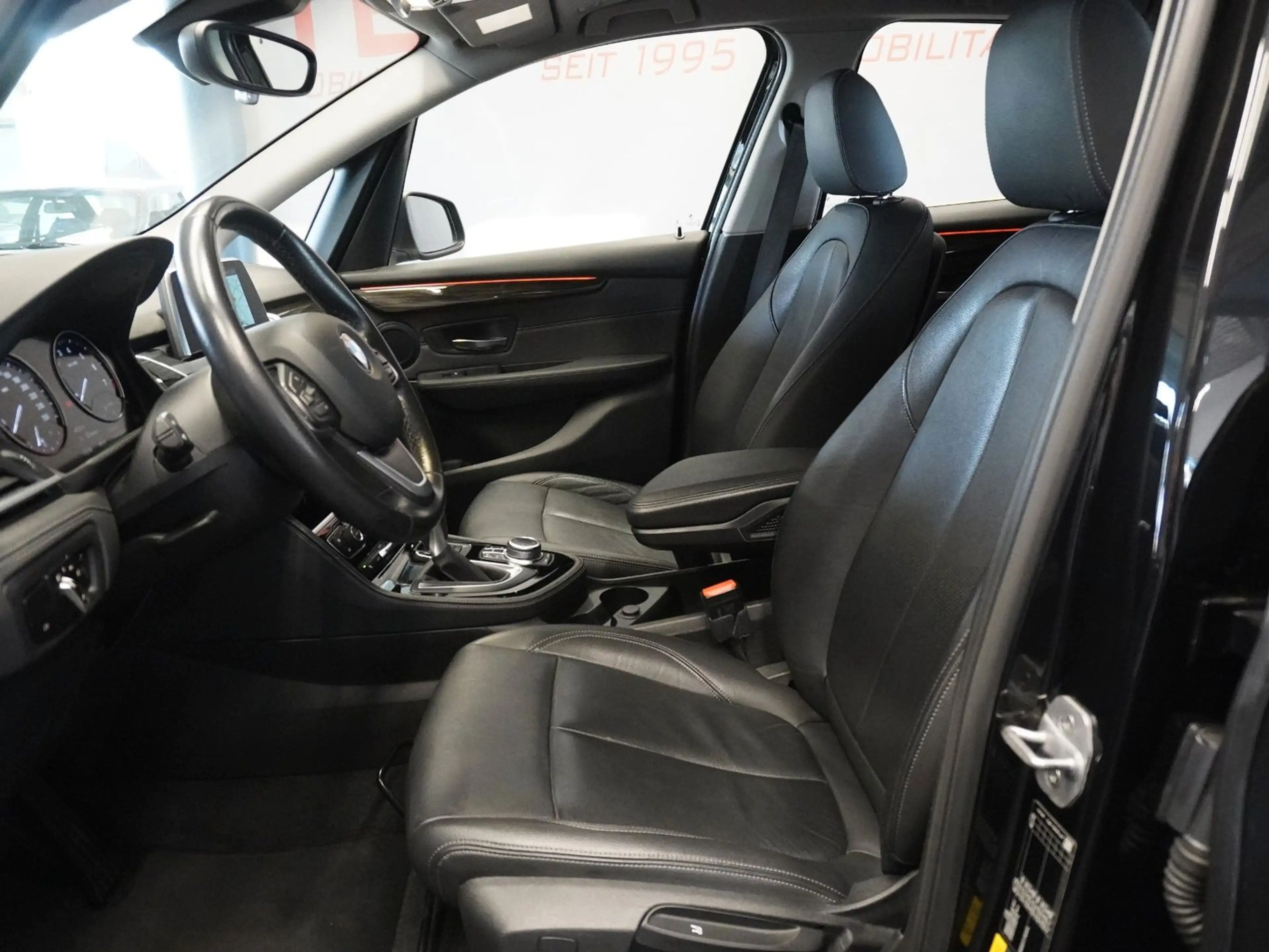 BMW 225 225 xe Luxury Line | PDC | NAVI | LED | SITZHZG — photo 13