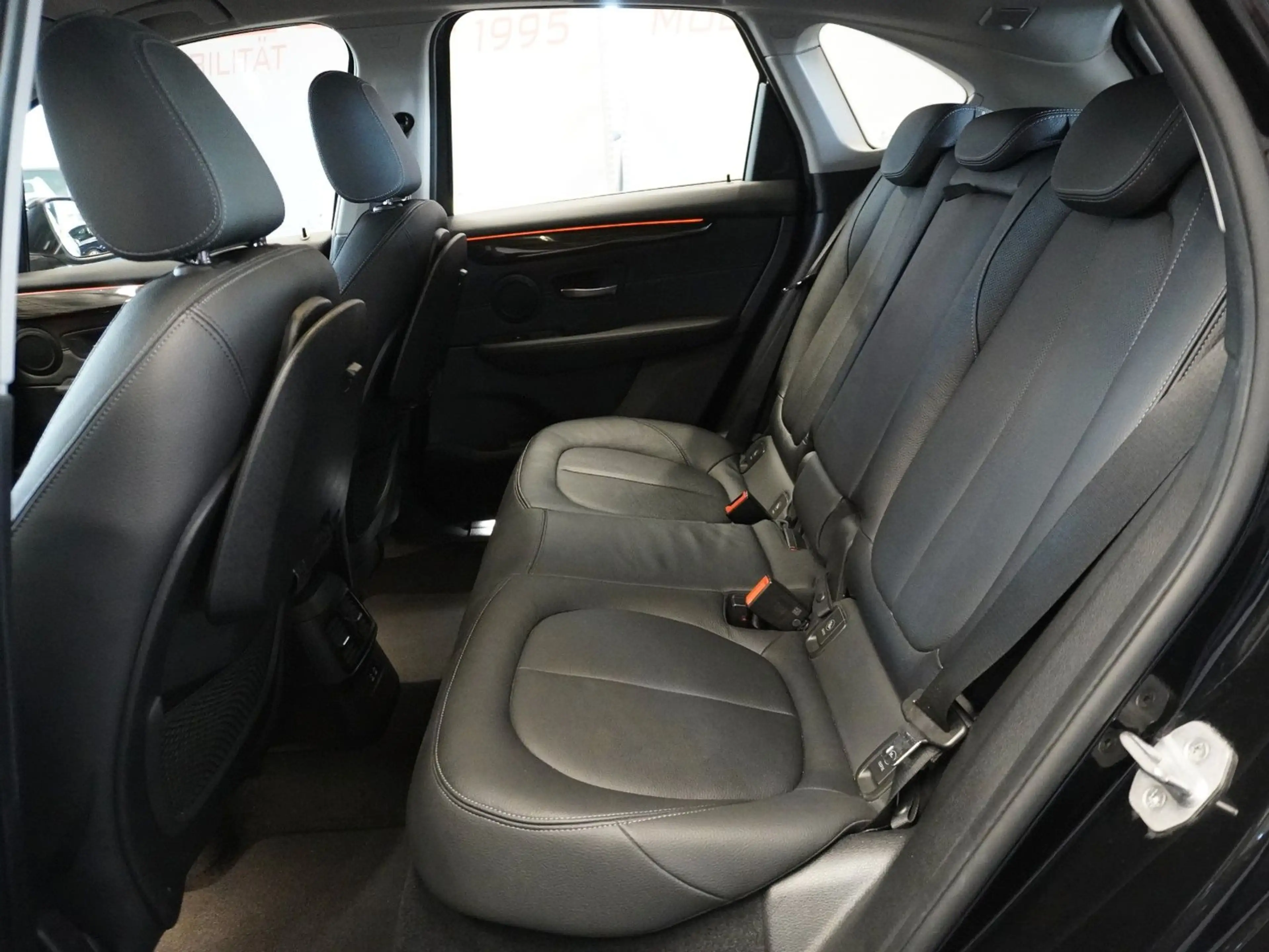 BMW 225 225 xe Luxury Line | PDC | NAVI | LED | SITZHZG — photo 15