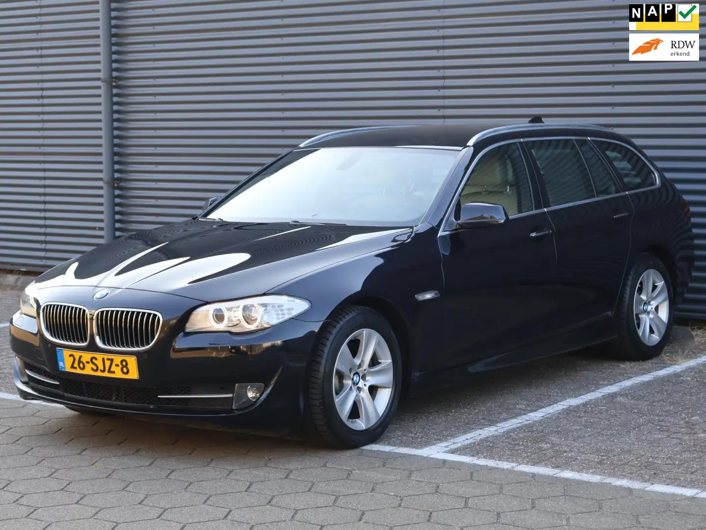 BMW 528 5-serie Touring 528i High Executive|Leder|Keyless| Schwarz - 1