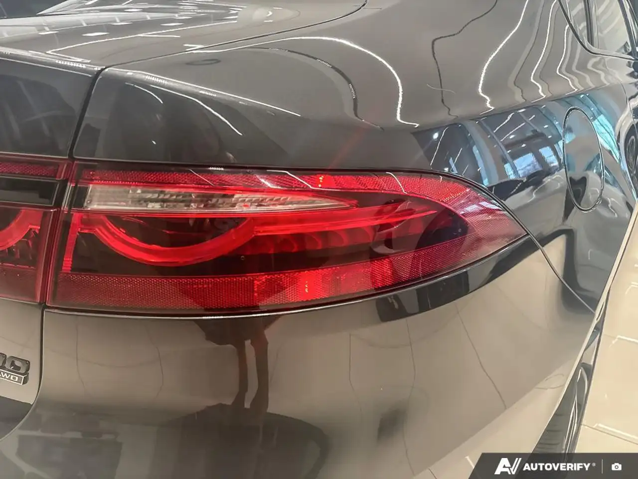 Jaguar XF снимка Jaguar XF