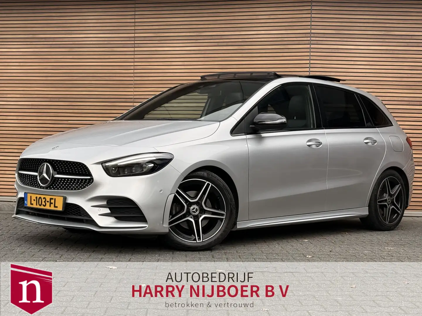 Mercedes-Benz B 200 Business Solution AMG-Line Trekaahk / Panodak / LE Grau - 1