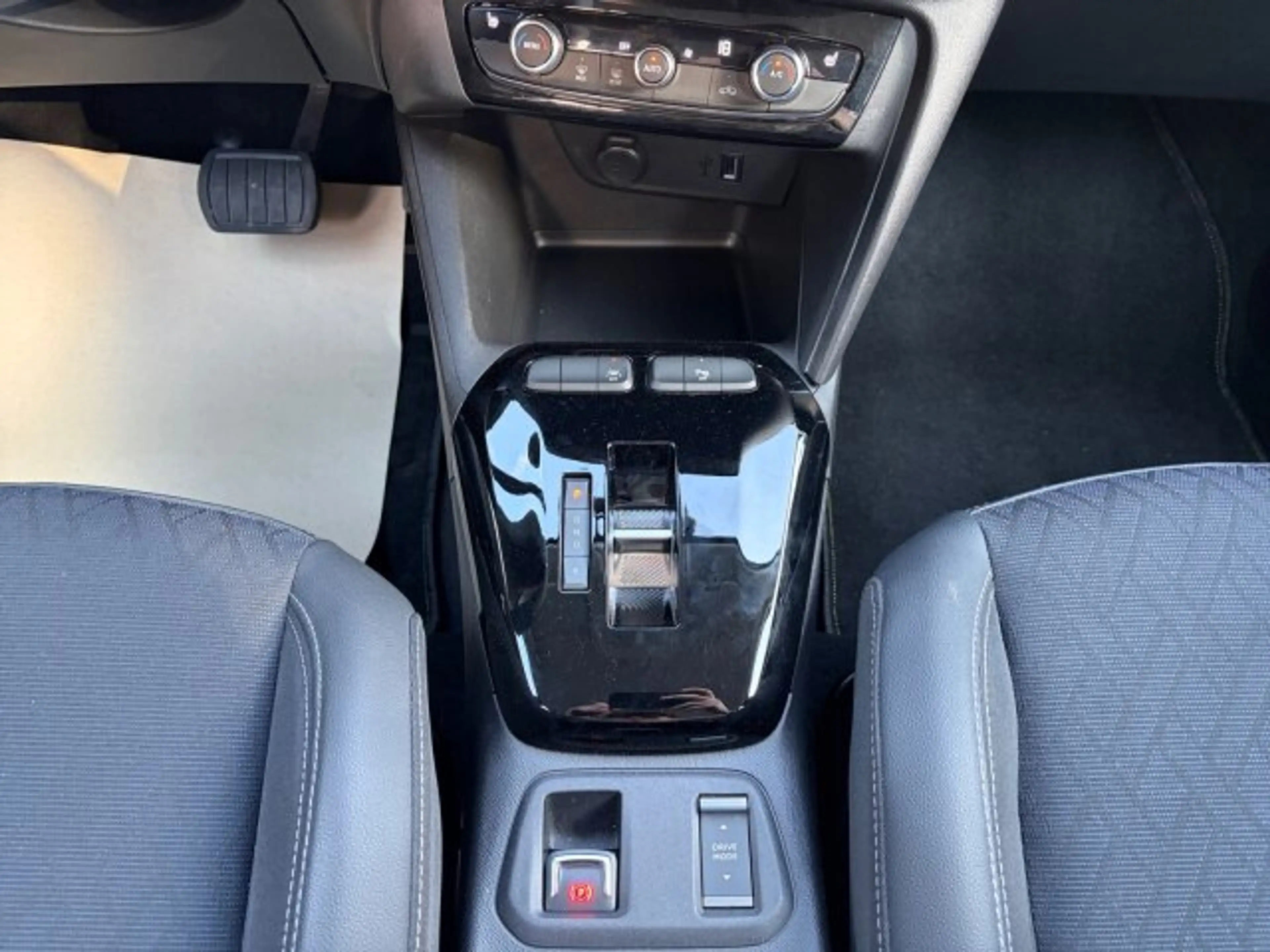 Opel Corsa-e Elegance Automatik Klimaautomatik Sitzheizung (SI 130) — photo 13