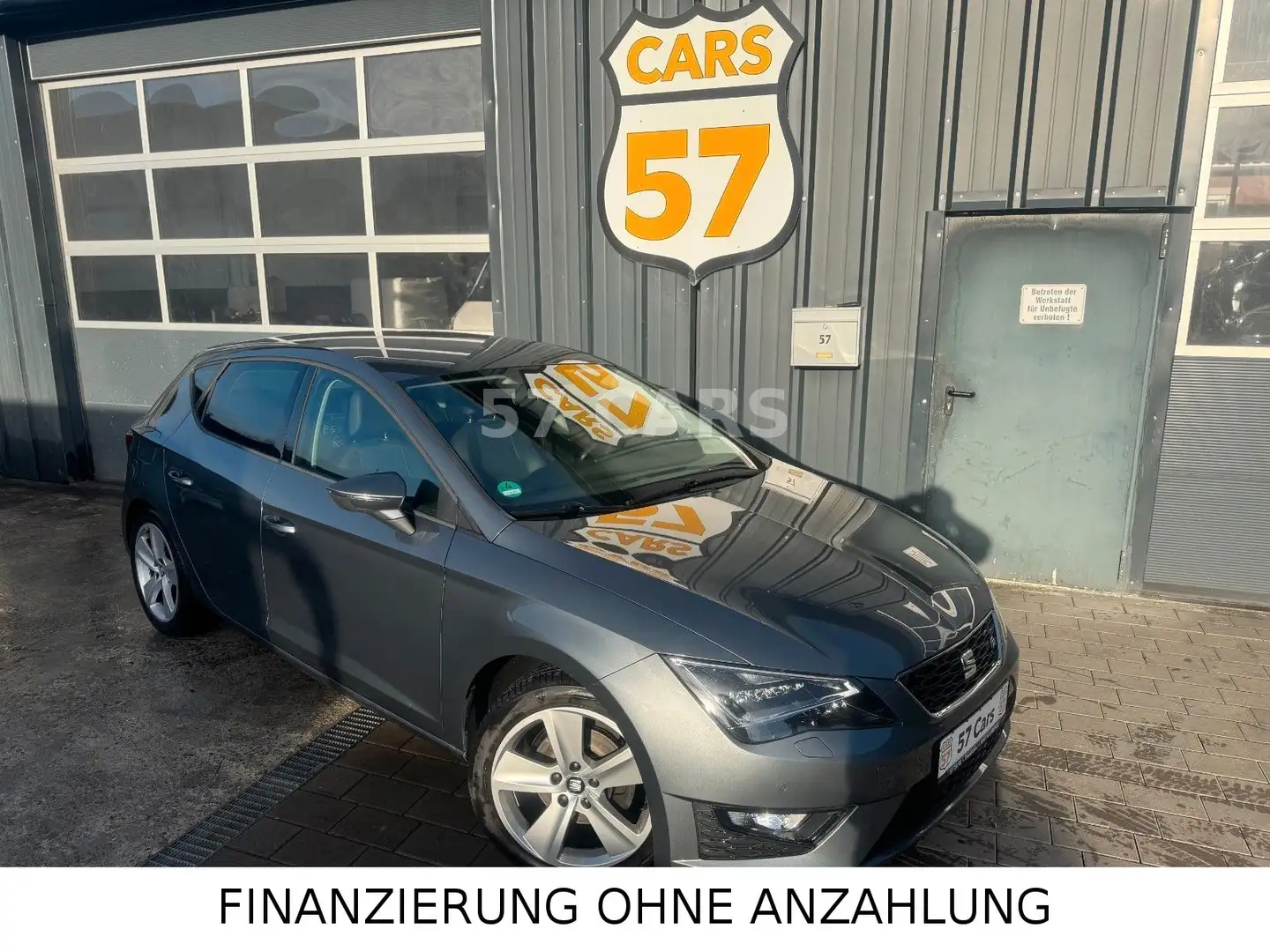 SEAT Leon FR- Line PDC+Navi+Sound+LED Gris - 2