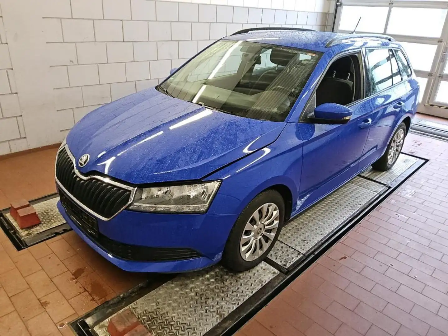 Skoda Fabia Combi 1.0 TSI Ambition AHK Navi Anhängerku Blau - 2