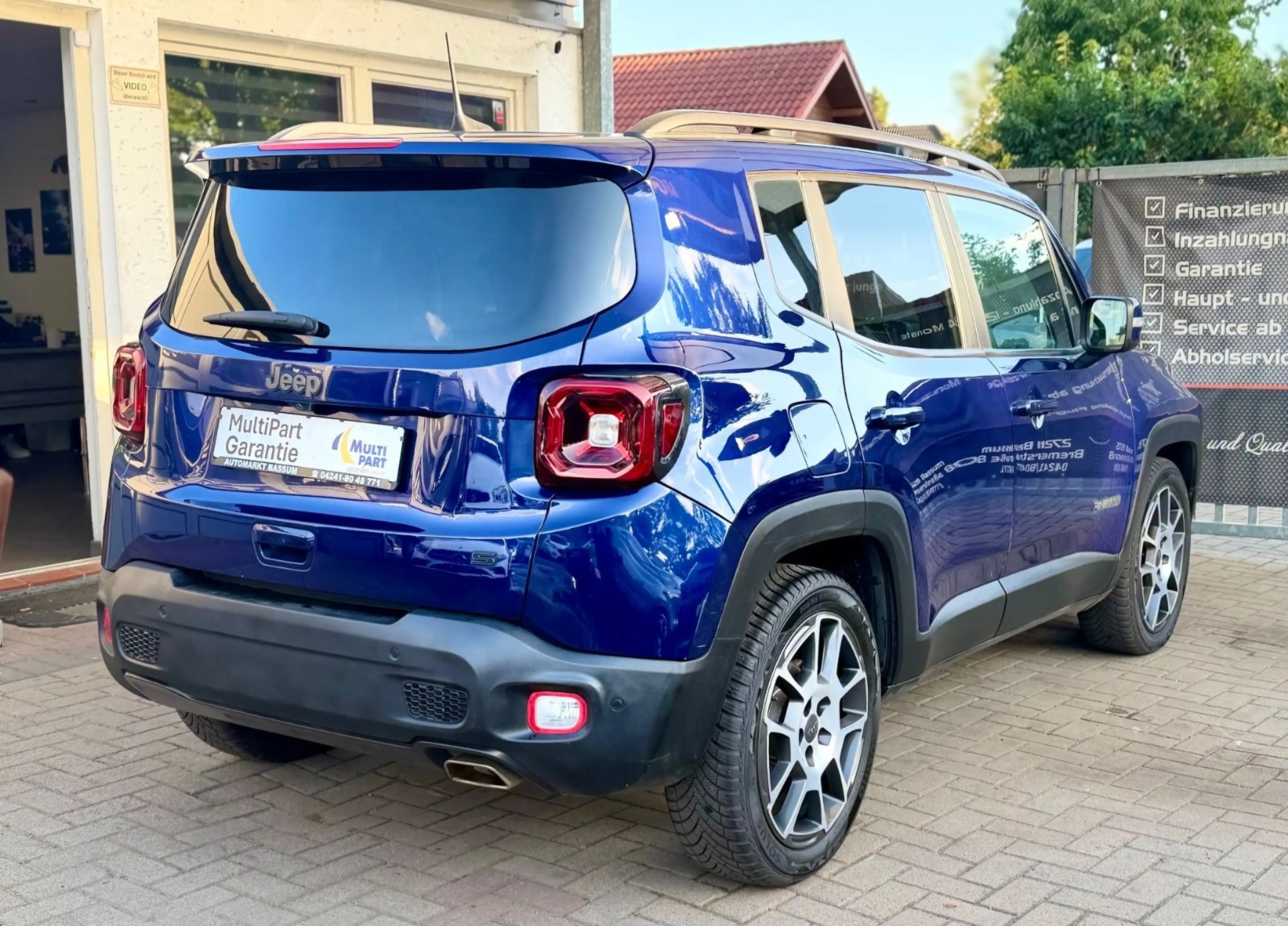 Jeep Renegade S FWD Automatik LED+RKAM+PANO+LEDER — photo 14