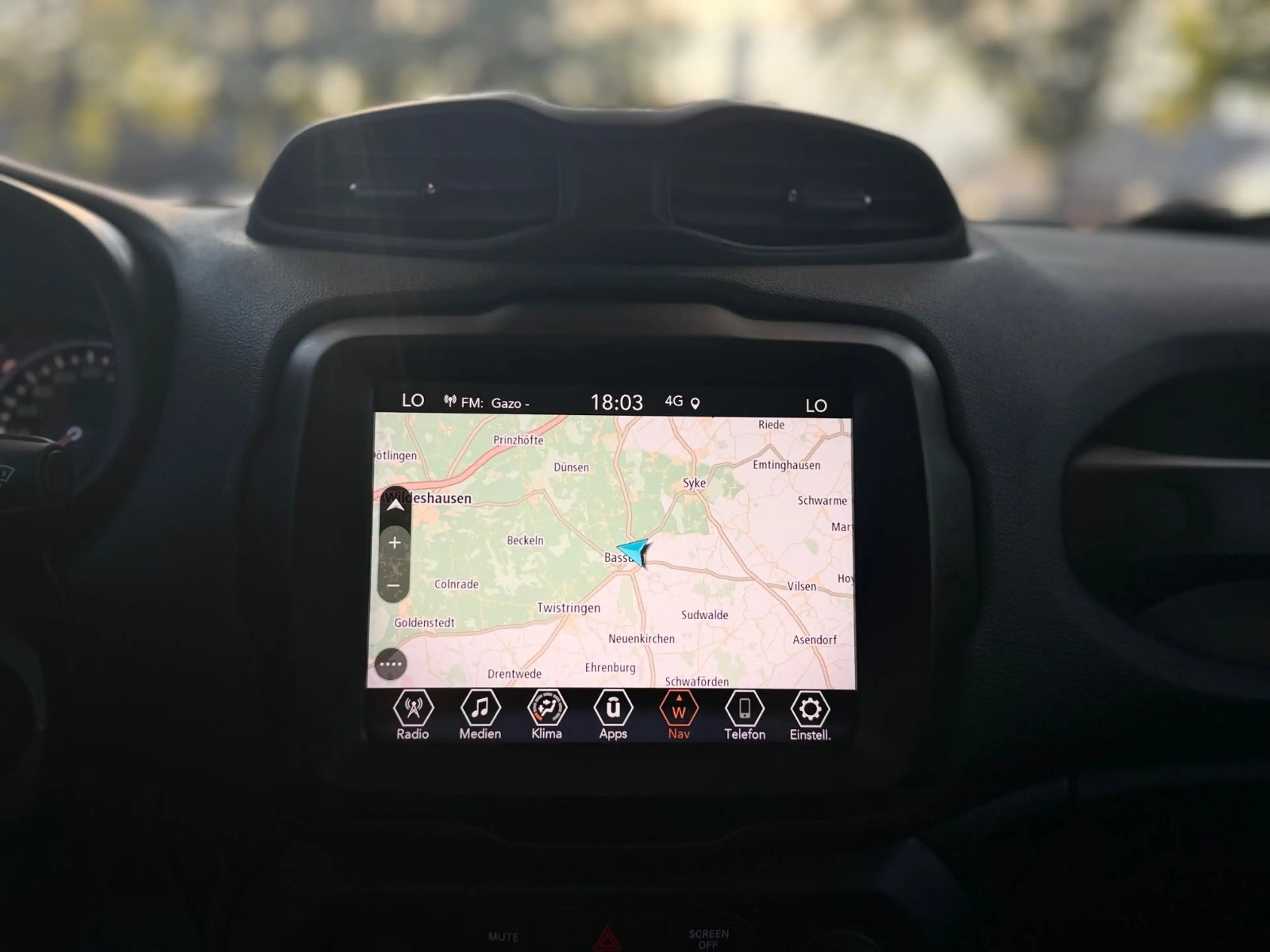 Jeep Renegade S FWD Automatik LED+RKAM+PANO+LEDER — photo 10