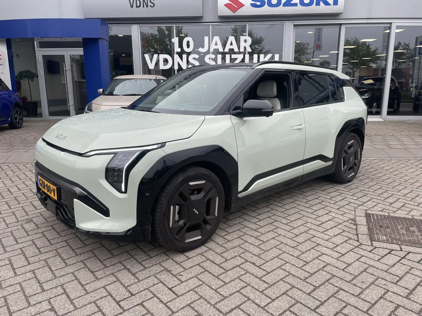 Kia EV3 GT-PlusLine 81.4 kWh full options info Roel 0492- Groen - 1