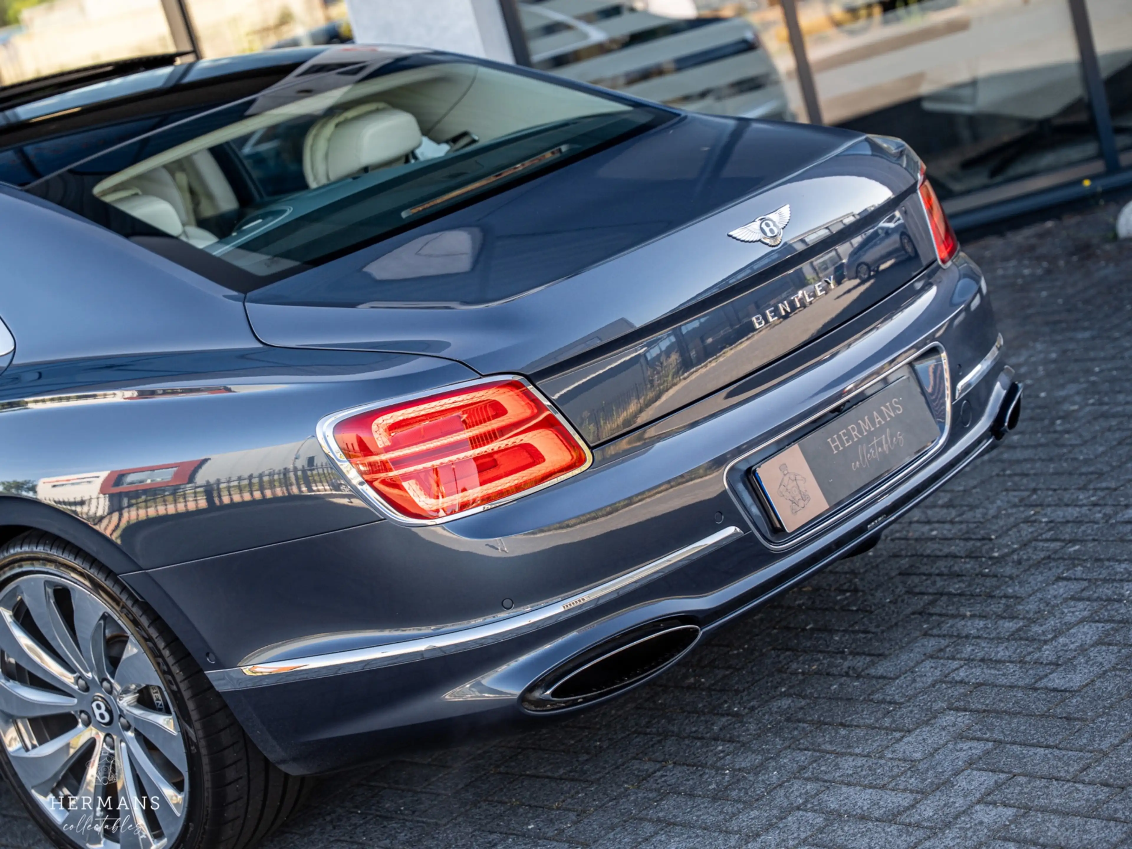 Bentley Flying Spur 6.0 W12 First Edition / NAIM / Rotating / HUD / Dy — photo 10