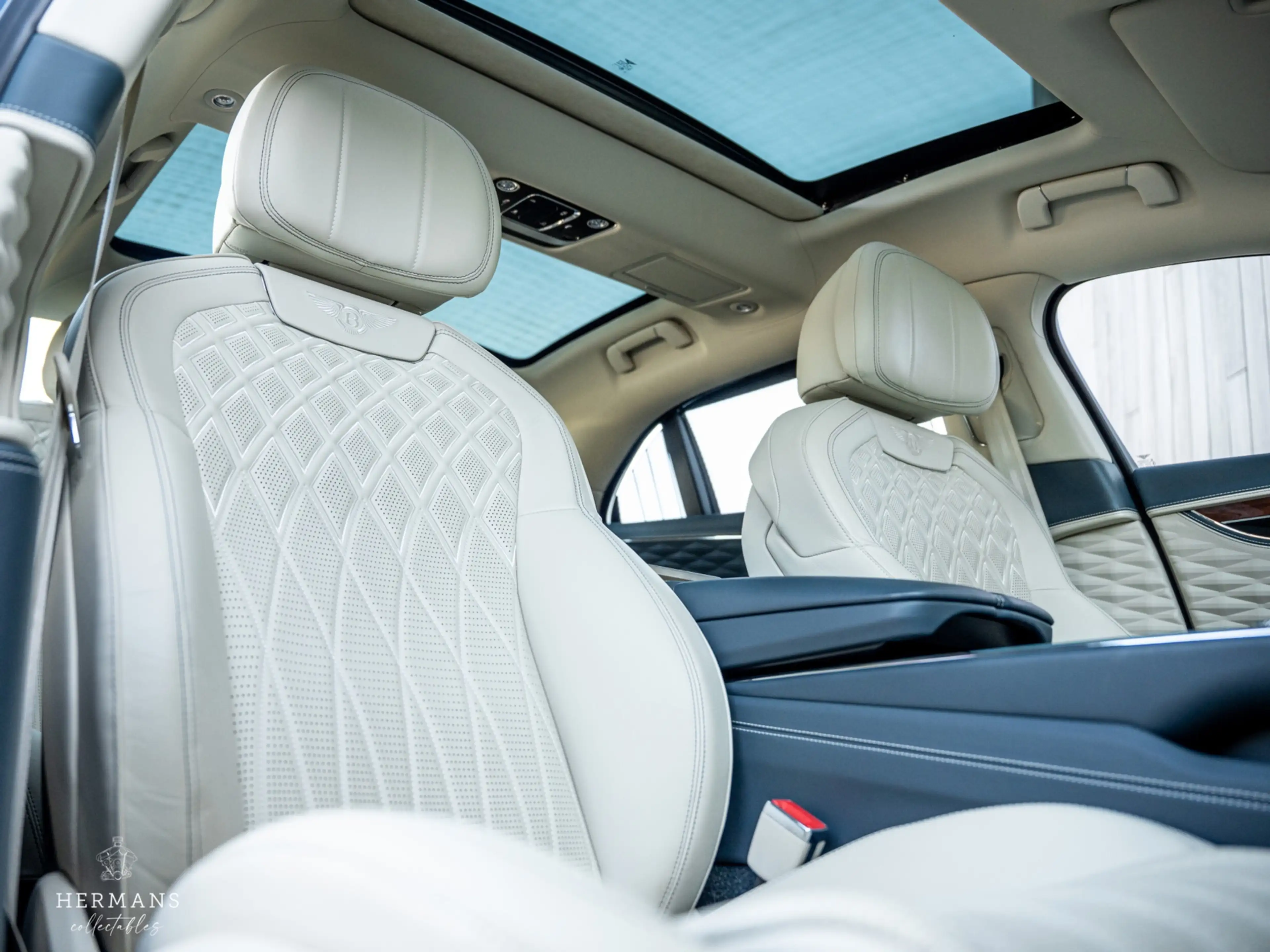 Bentley Flying Spur 6.0 W12 First Edition / NAIM / Rotating / HUD / Dy — photo 27