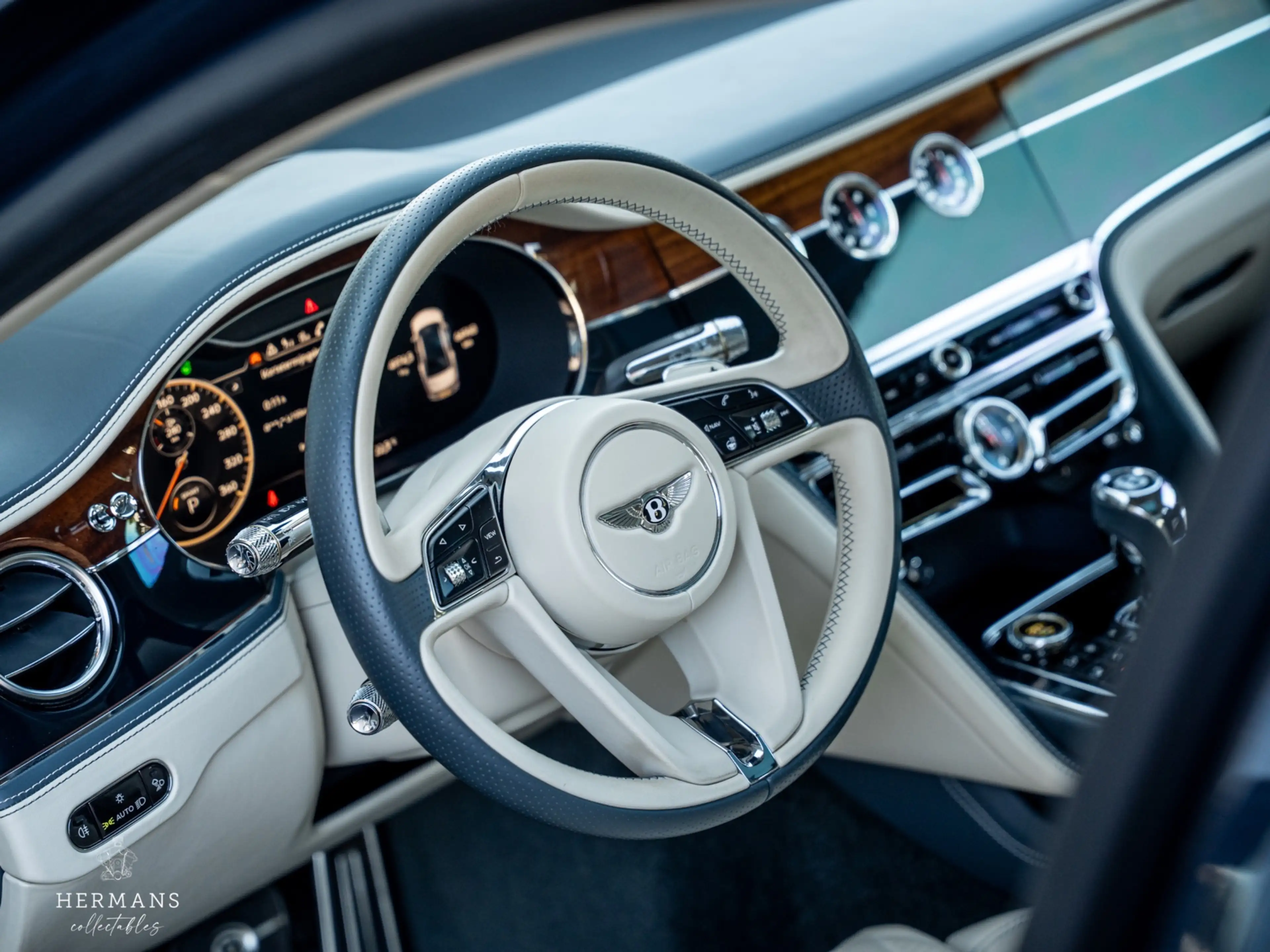 Bentley Flying Spur 6.0 W12 First Edition / NAIM / Rotating / HUD / Dy — photo 15