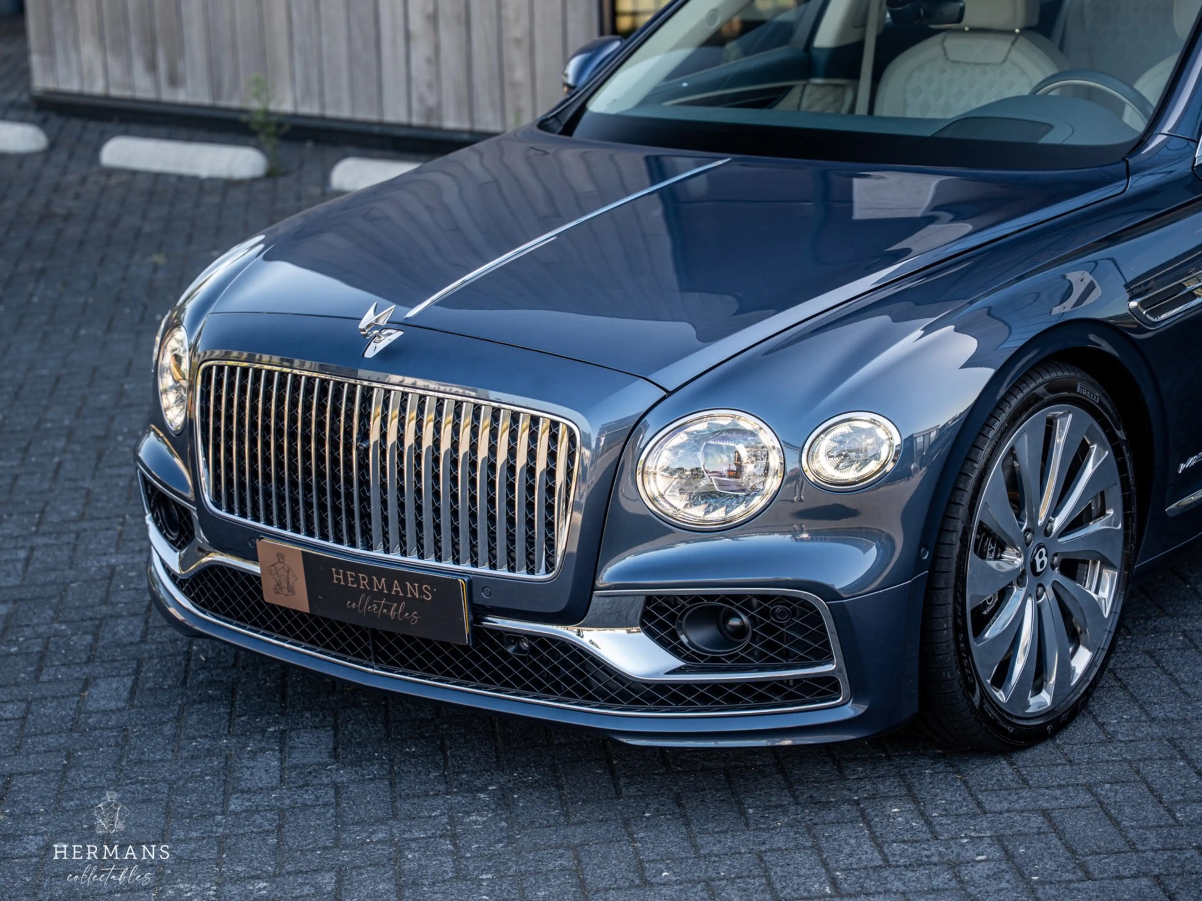 Bentley Flying Spur 6.0 W12 First Edition / NAIM / Rotating / HUD / Dy — photo 6