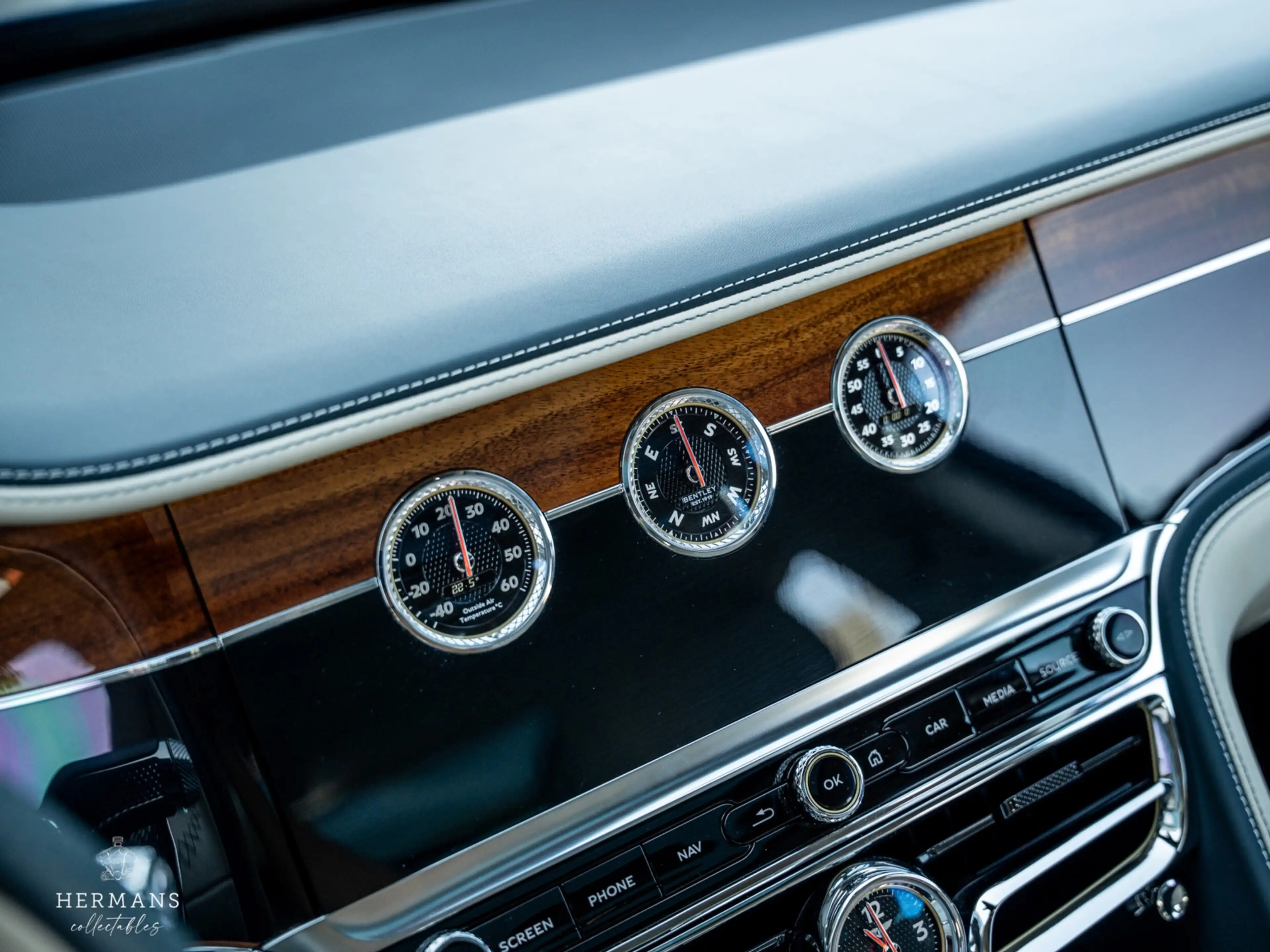 Bentley Flying Spur 6.0 W12 First Edition / NAIM / Rotating / HUD / Dy — photo 18