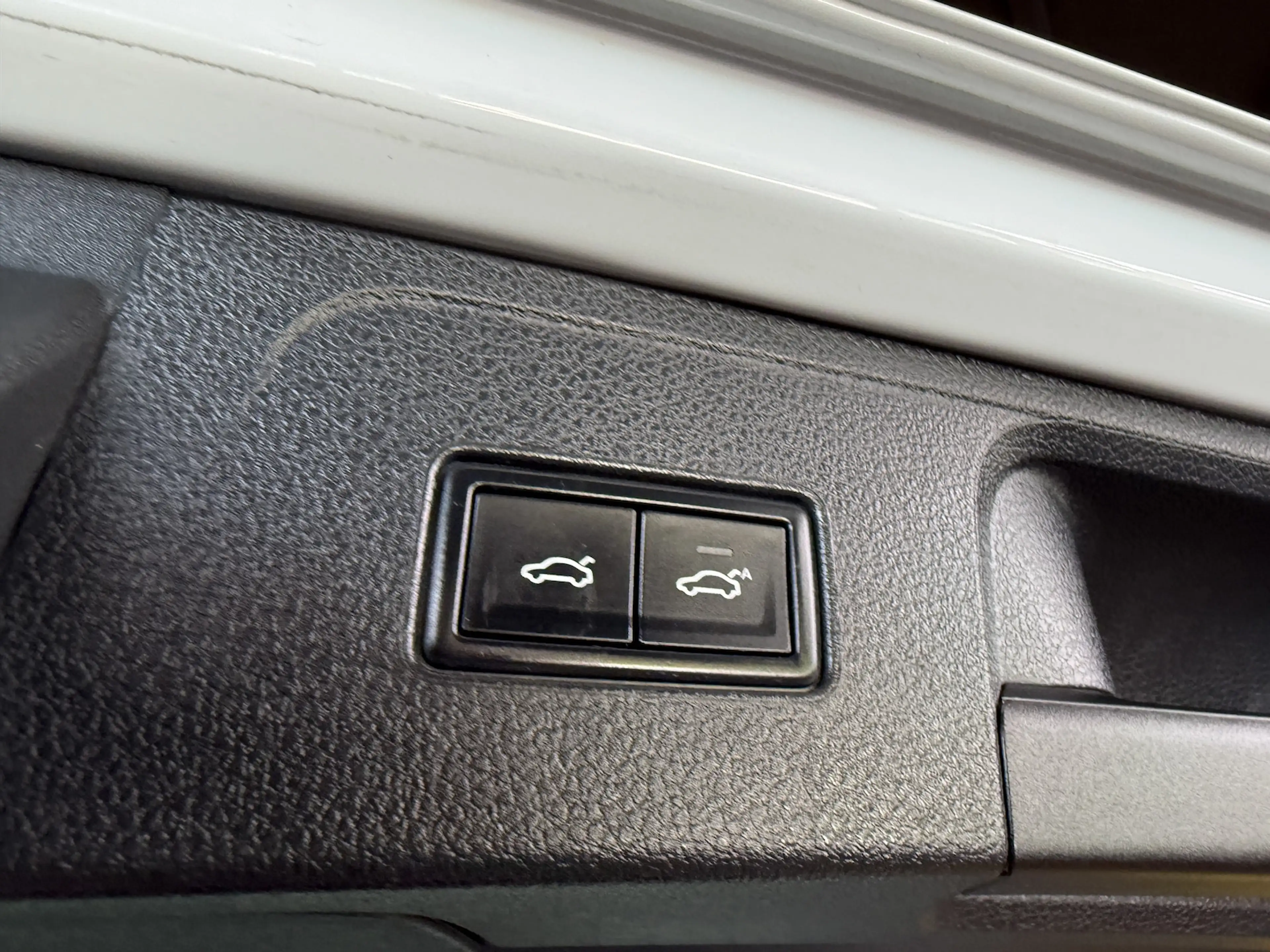 Volkswagen Passat Alltrack TDI 4M DSG Navi*Pano*AHK*Virtual — photo 8