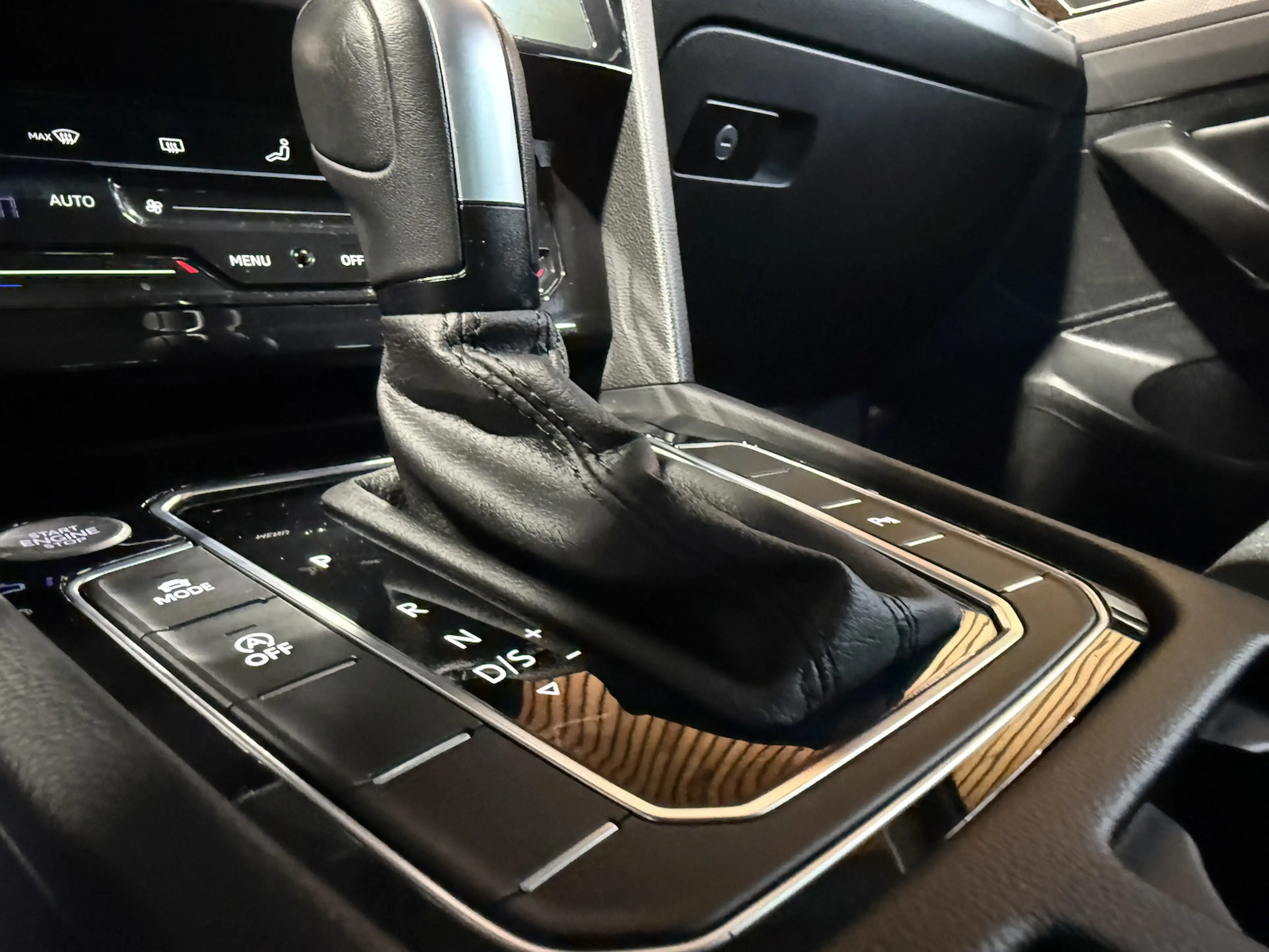 Volkswagen Passat Alltrack TDI 4M DSG Navi*Pano*AHK*Virtual — photo 12