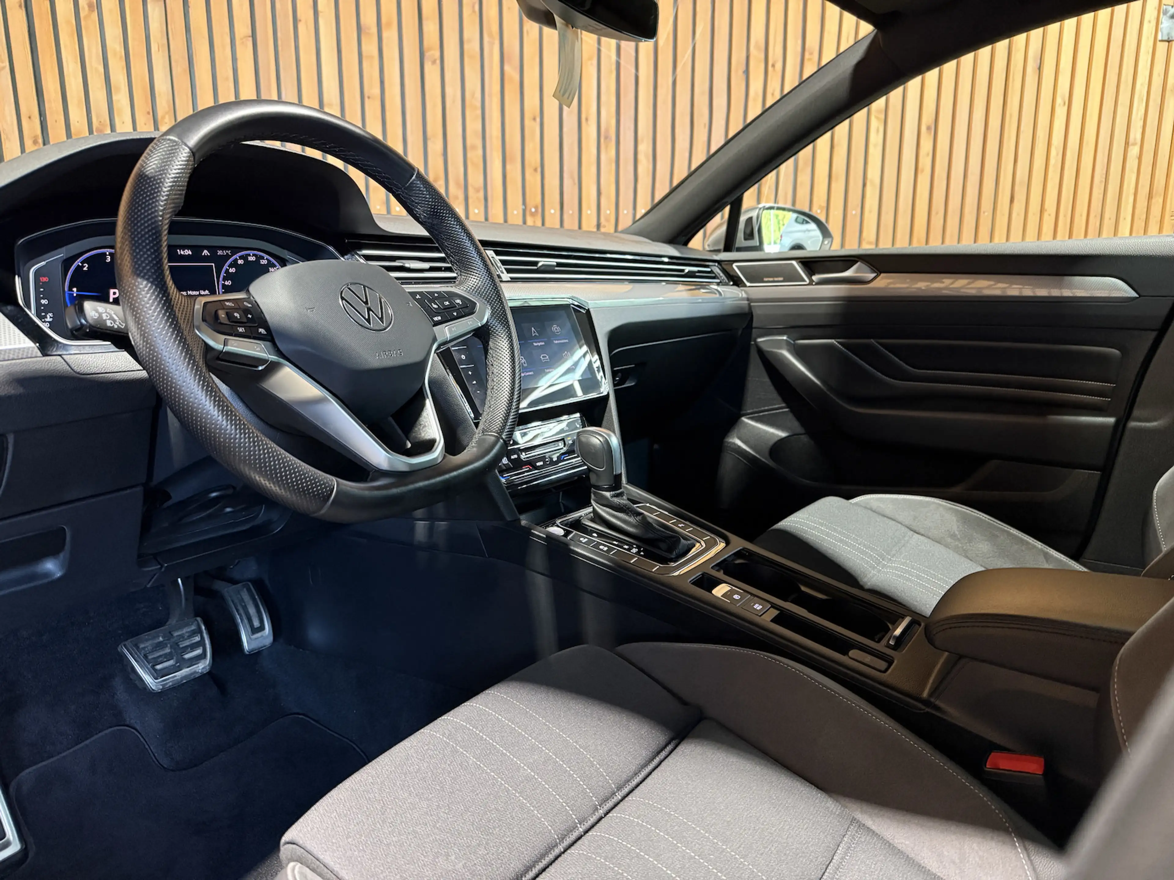 Volkswagen Passat Alltrack TDI 4M DSG Navi*Pano*AHK*Virtual — photo 10