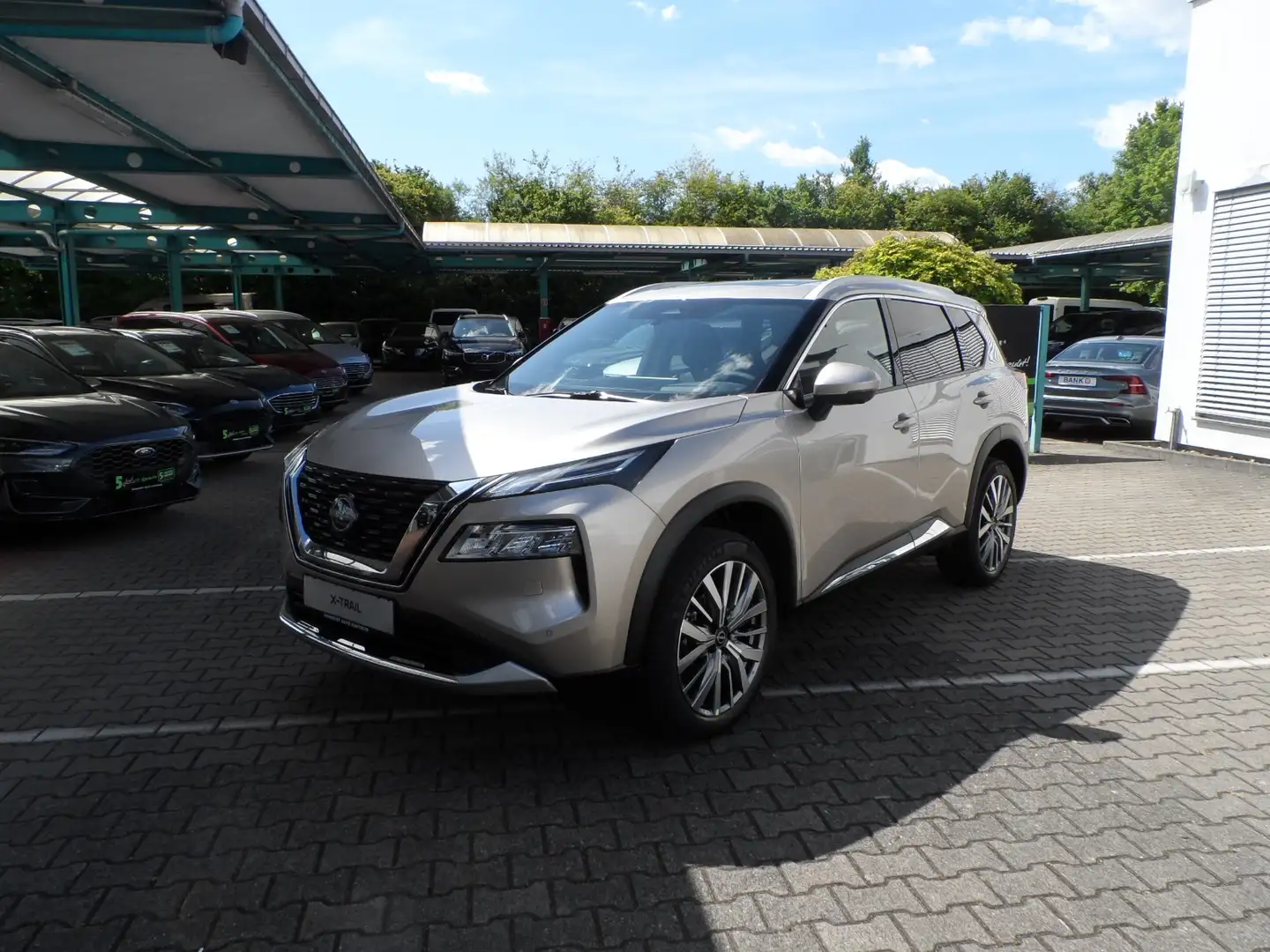 Nissan X-Trail 1.5 VC-T MHEV Tekna HUD/PGD/Bose/20 Beige - 2