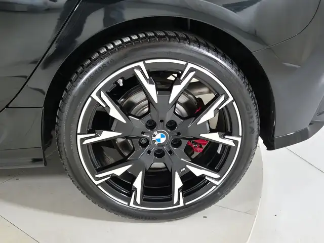 BMW 1 Series view 15