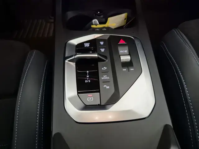 BMW 1 Series view 12