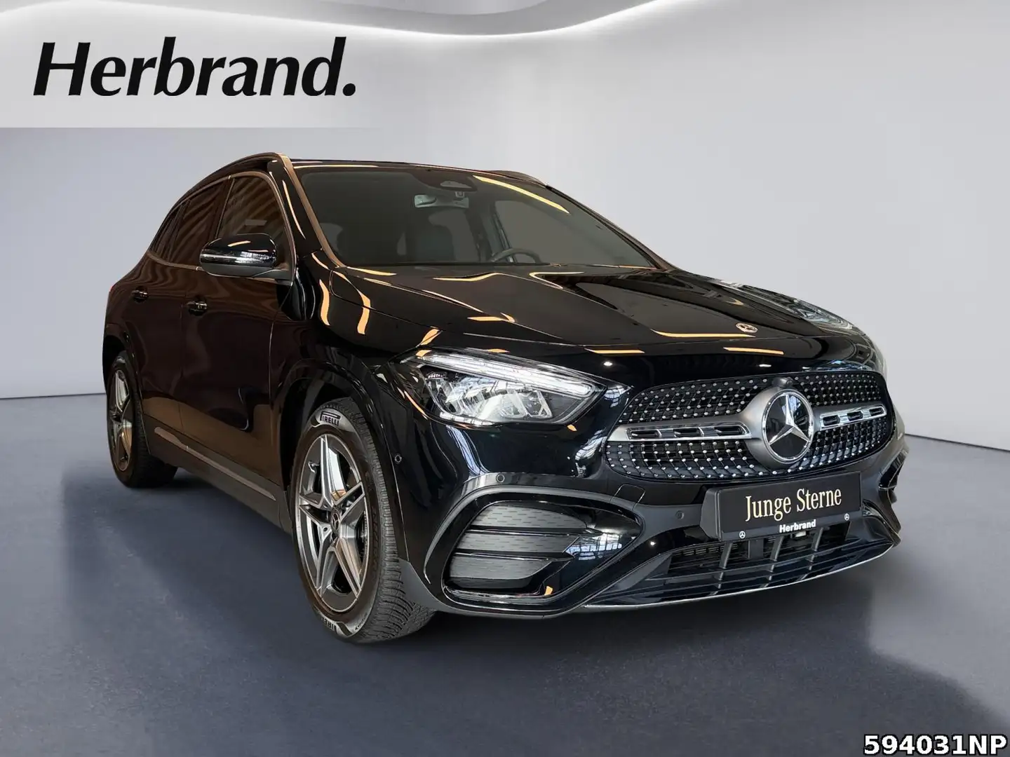 Mercedes-Benz GLA 200 AMG  AHK Distronic Kamera Keyless-Go Schwarz - 2