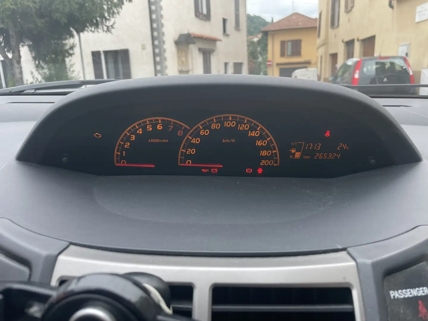 Toyota Yaris 5p 1.0 my03 - 1