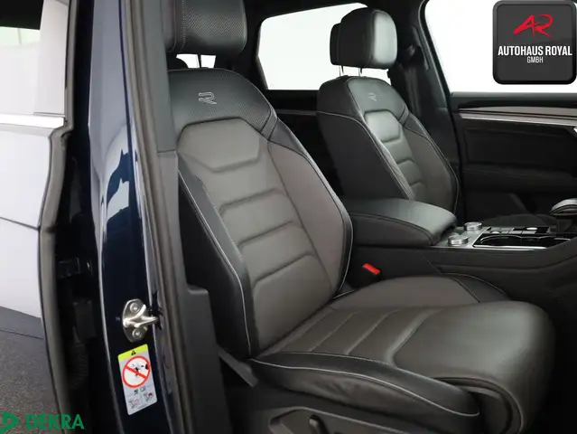 Volkswagen Touareg view 10