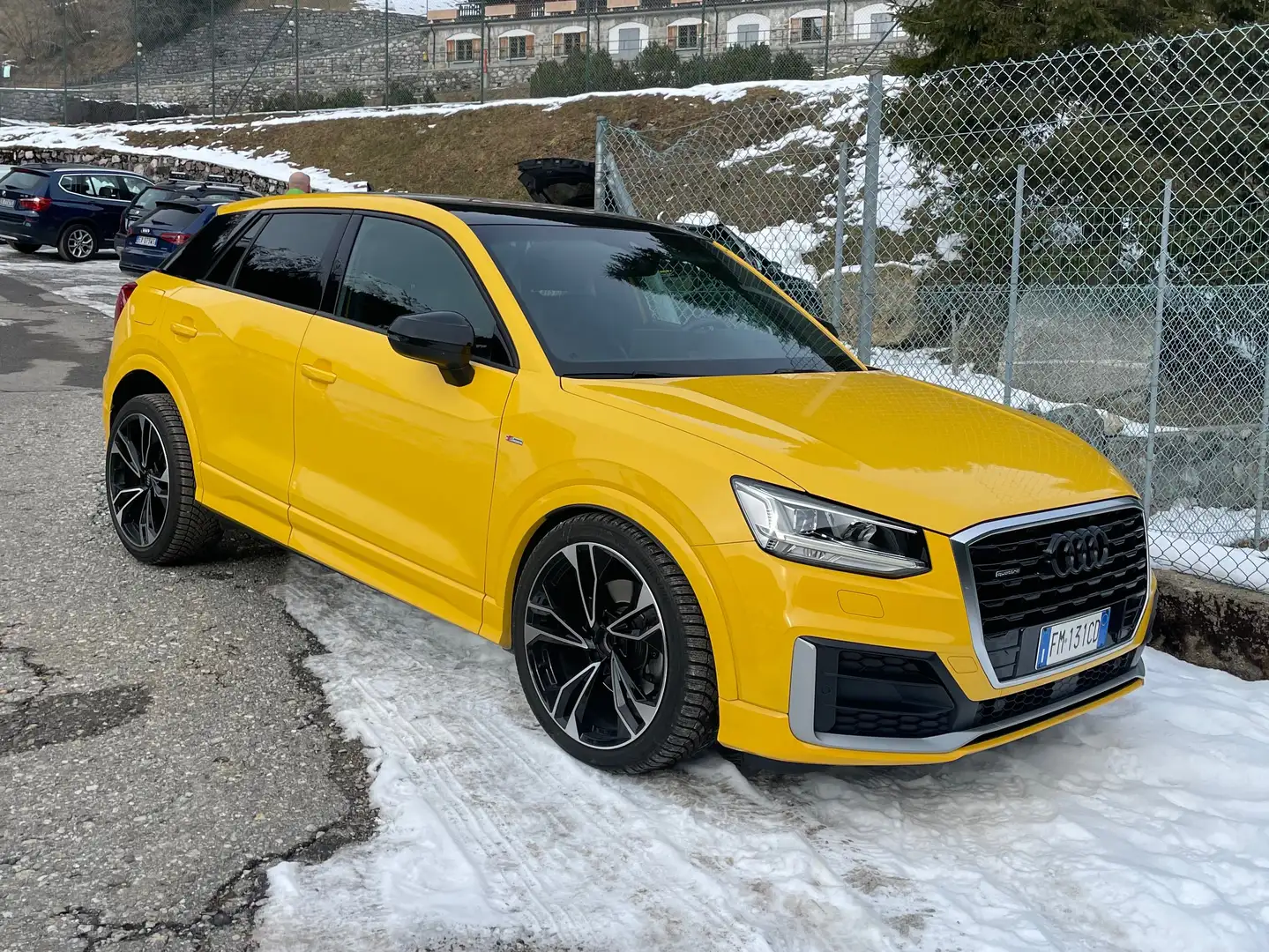 Audi Q2 2.0 diesel 190cv s-line quattro Gelb - 1