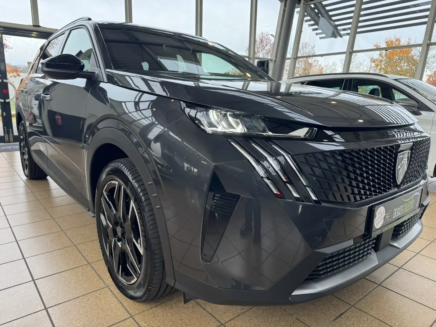 Peugeot 5008 5008 Hybrid 145 e-DSC6 Allure - 2