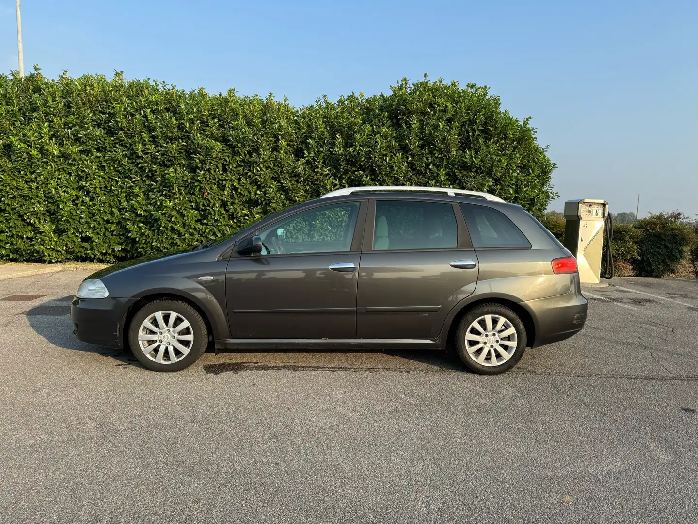 Fiat Croma 1.9 mjt 16v Dynamic Skyline auto Gris - 2