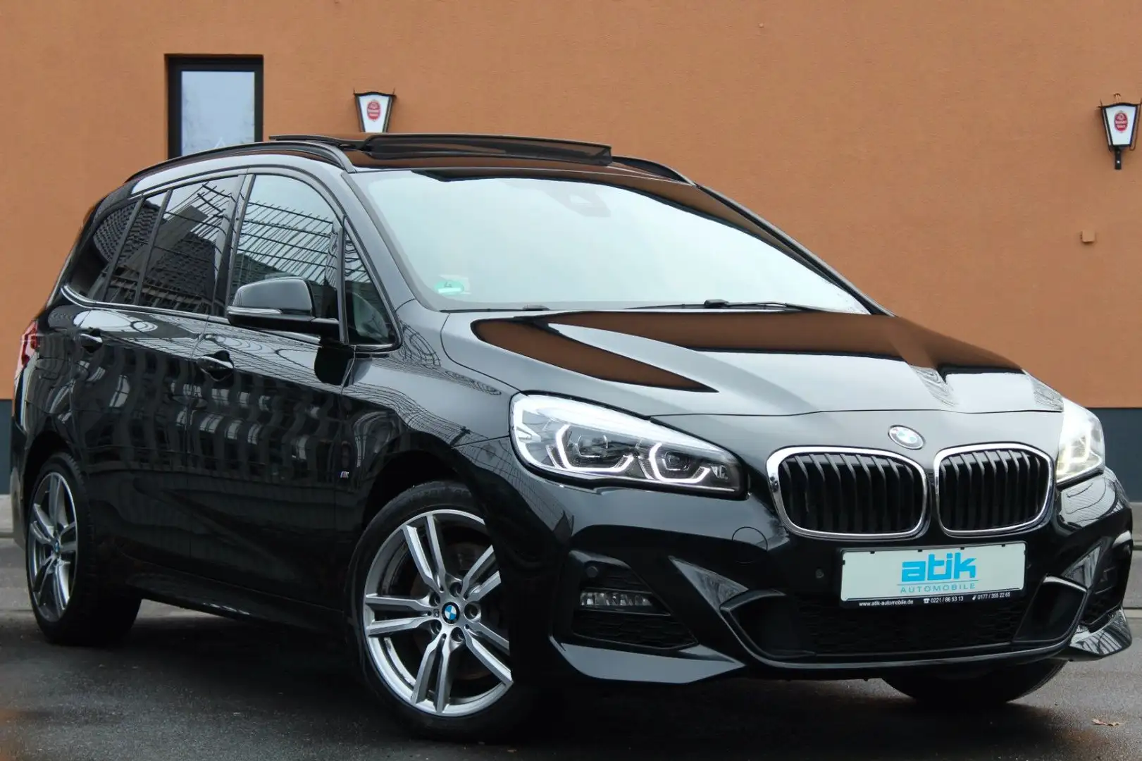 BMW 220 220d xDrive M-SPORT 1.HAND! 7-Sitze MeGaVoLL ACC Schwarz - 1