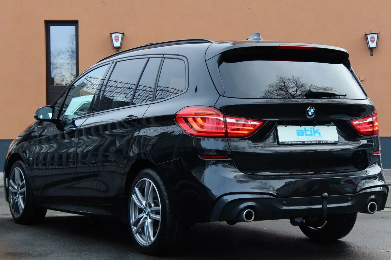 BMW 220 220d xDrive M-SPORT 1.HAND! 7-Sitze MeGaVoLL ACC Schwarz - 2