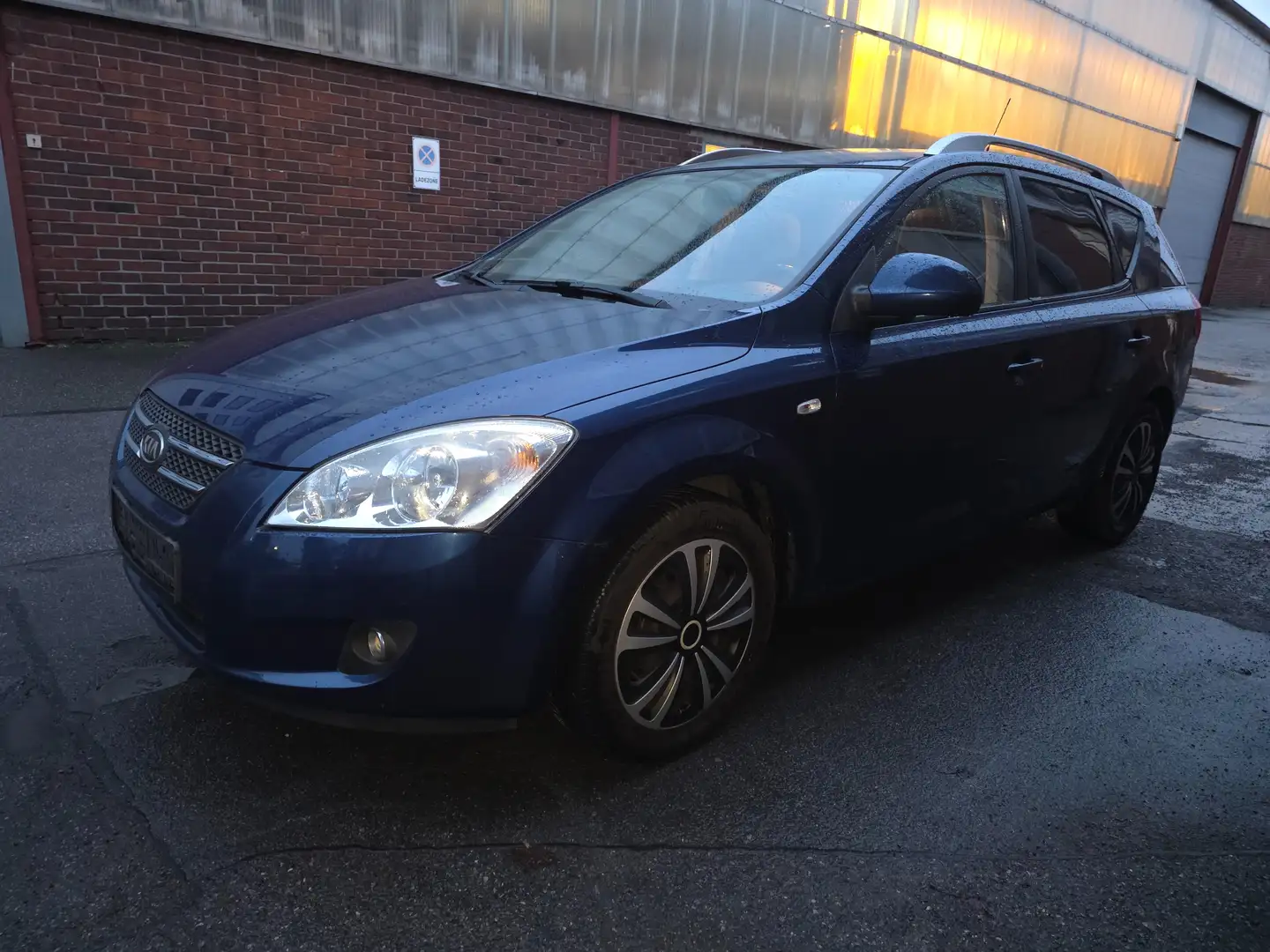 Kia Ceed SW / cee'd SW LX Blau - 1