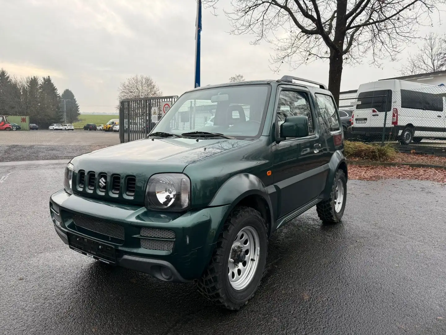 Suzuki Jimny Club Lim.*ReifenNEU*TüvNEU*ServiceVoll* Verde - 2