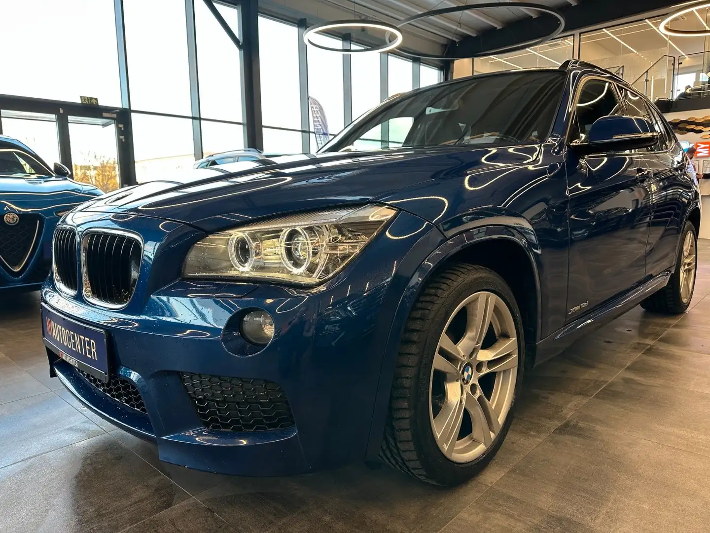 BMW X1 18 d xDrive *MPaket*Klima*SHZ*Navi*Xenon* Blau - 2