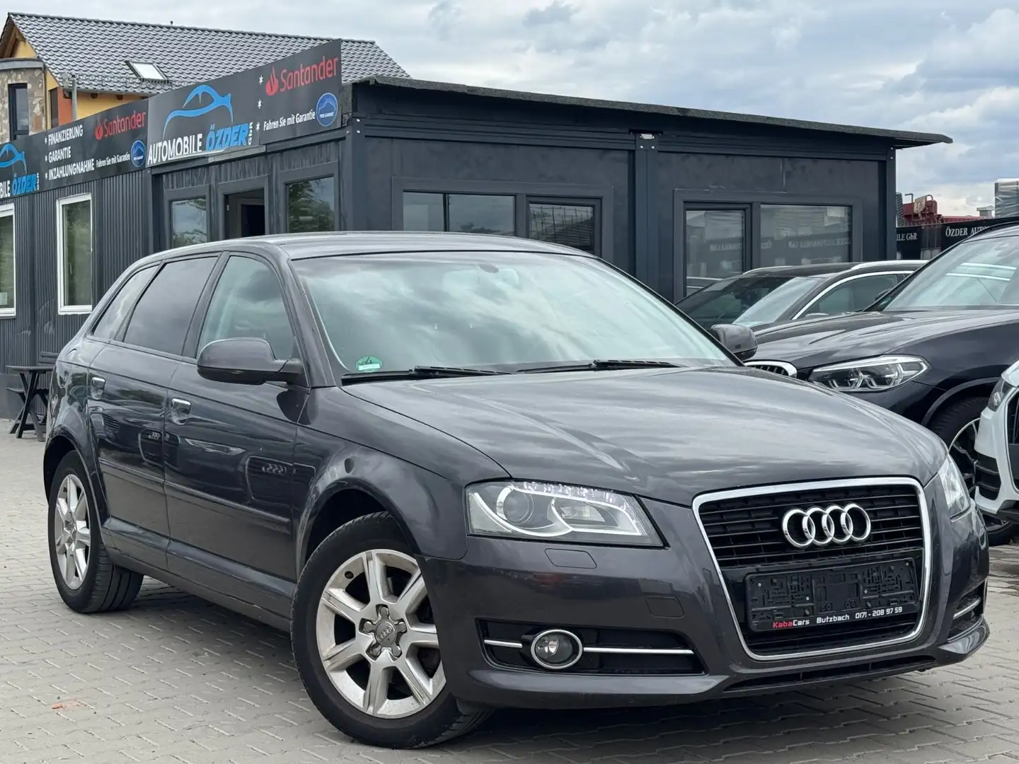 Audi A3 Sportback 1.8 TFSI Ambiente Grijs - 1