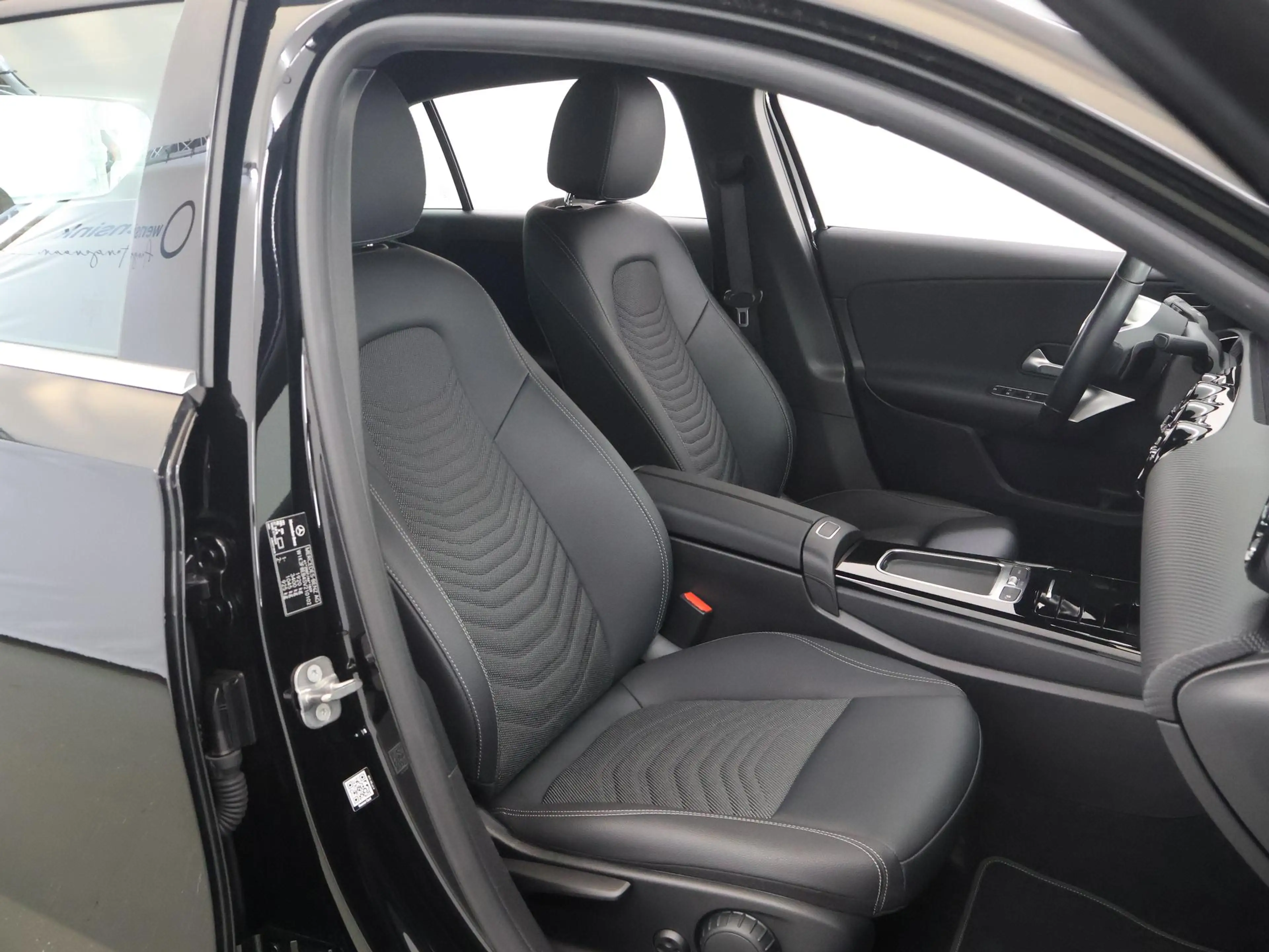 Mercedes-Benz A 180 Star Edition | Parkeerpakket | Widescreen | Stoelv — photo 11