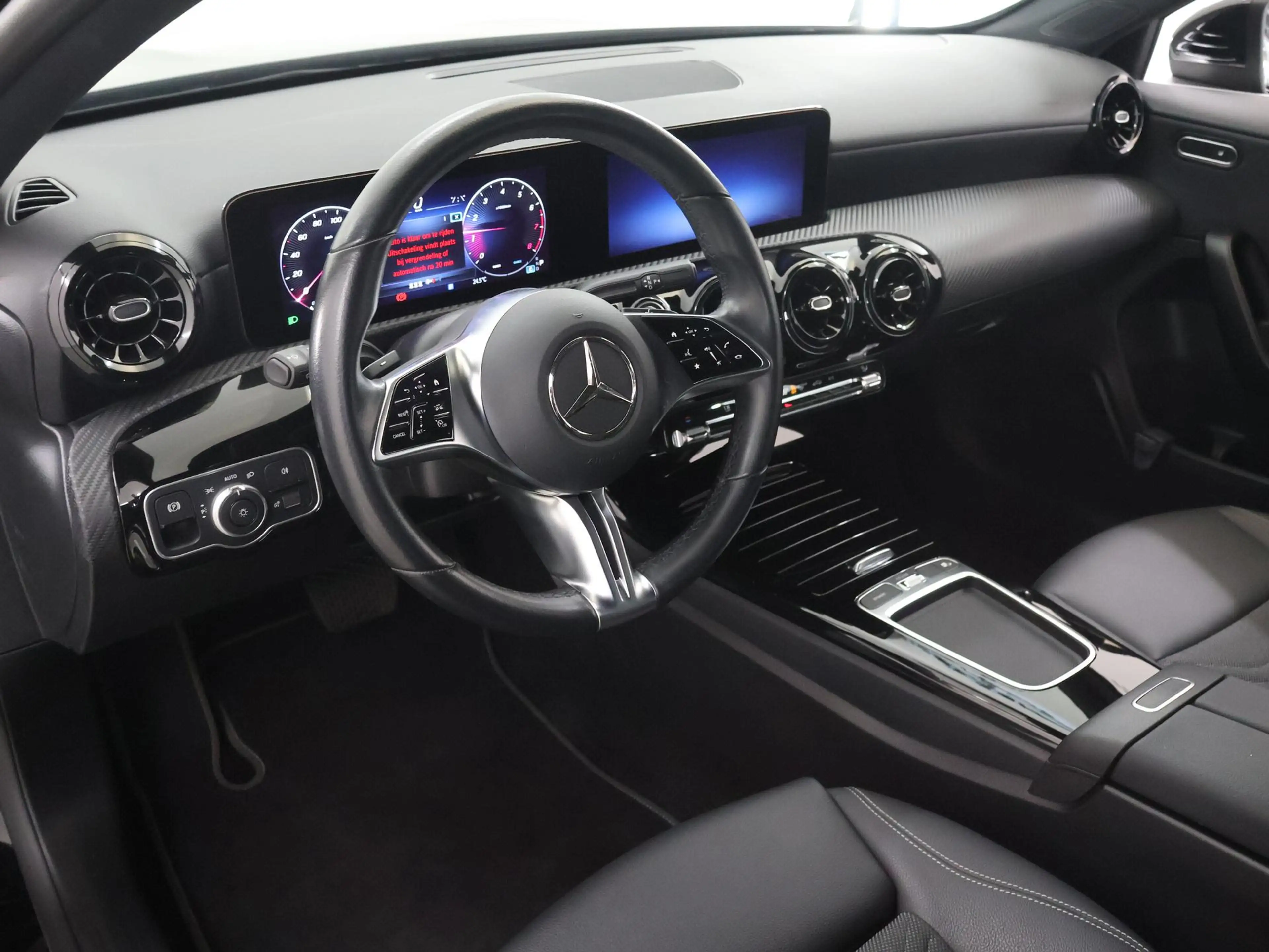 Mercedes-Benz A 180 Star Edition | Parkeerpakket | Widescreen | Stoelv — photo 7