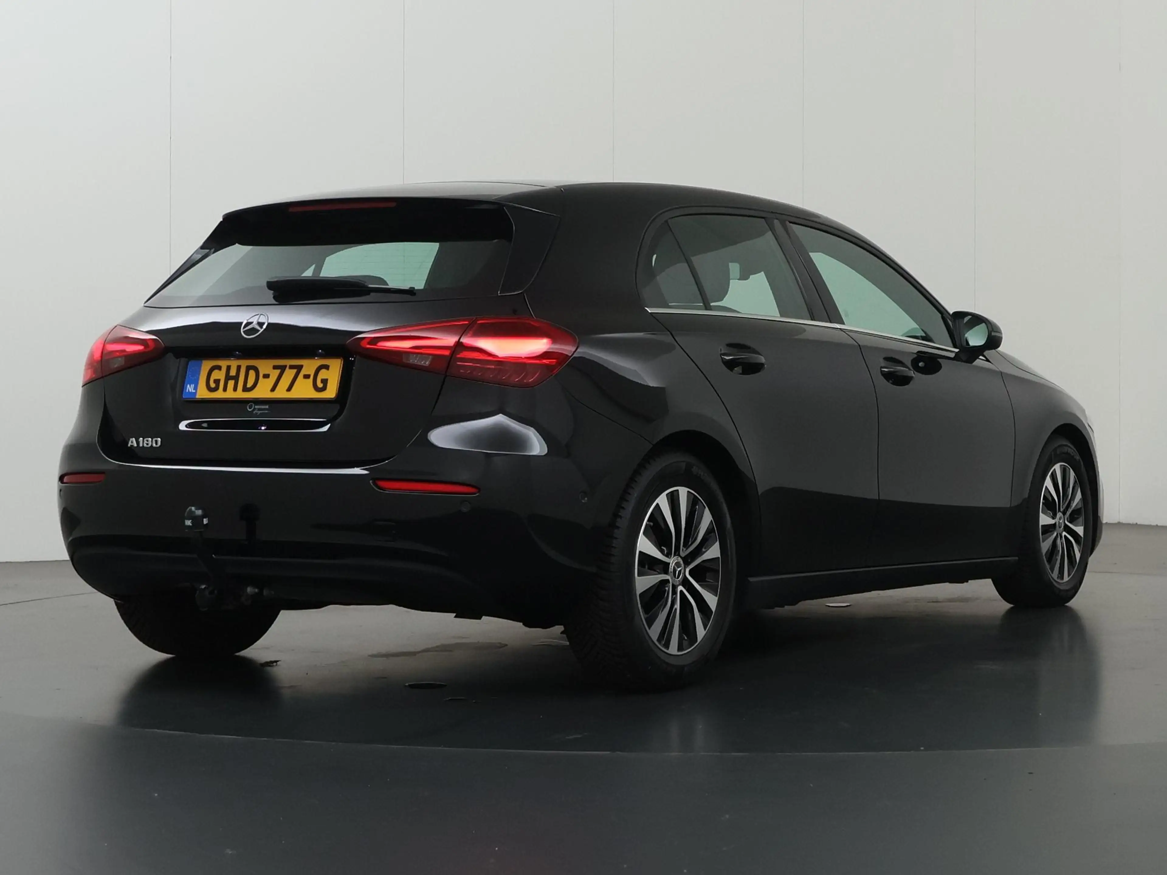 Mercedes-Benz A 180 Star Edition | Parkeerpakket | Widescreen | Stoelv — photo 2